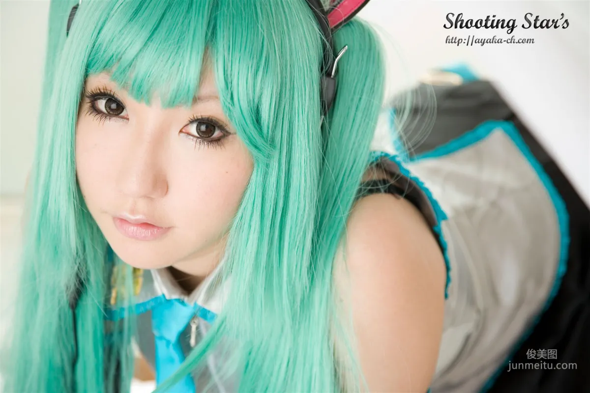 サク (绫香 Saku Ayaka) 《VOCALOID》Hatsune Miku [Shooting Star's] 写真集11