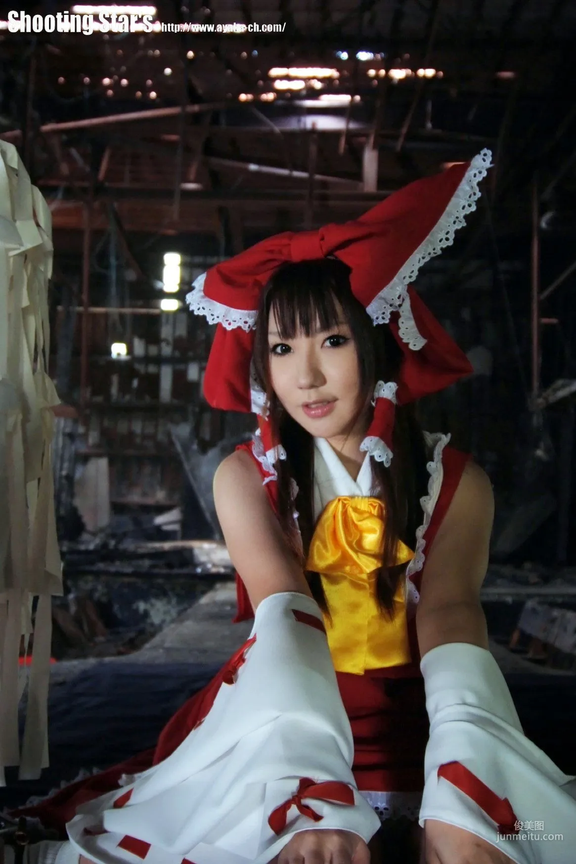 绫香 (Saku サク) 《Touhou Project》Hakurei Reimu+Kirisame Marisa [Shooting Star's] 写真集4