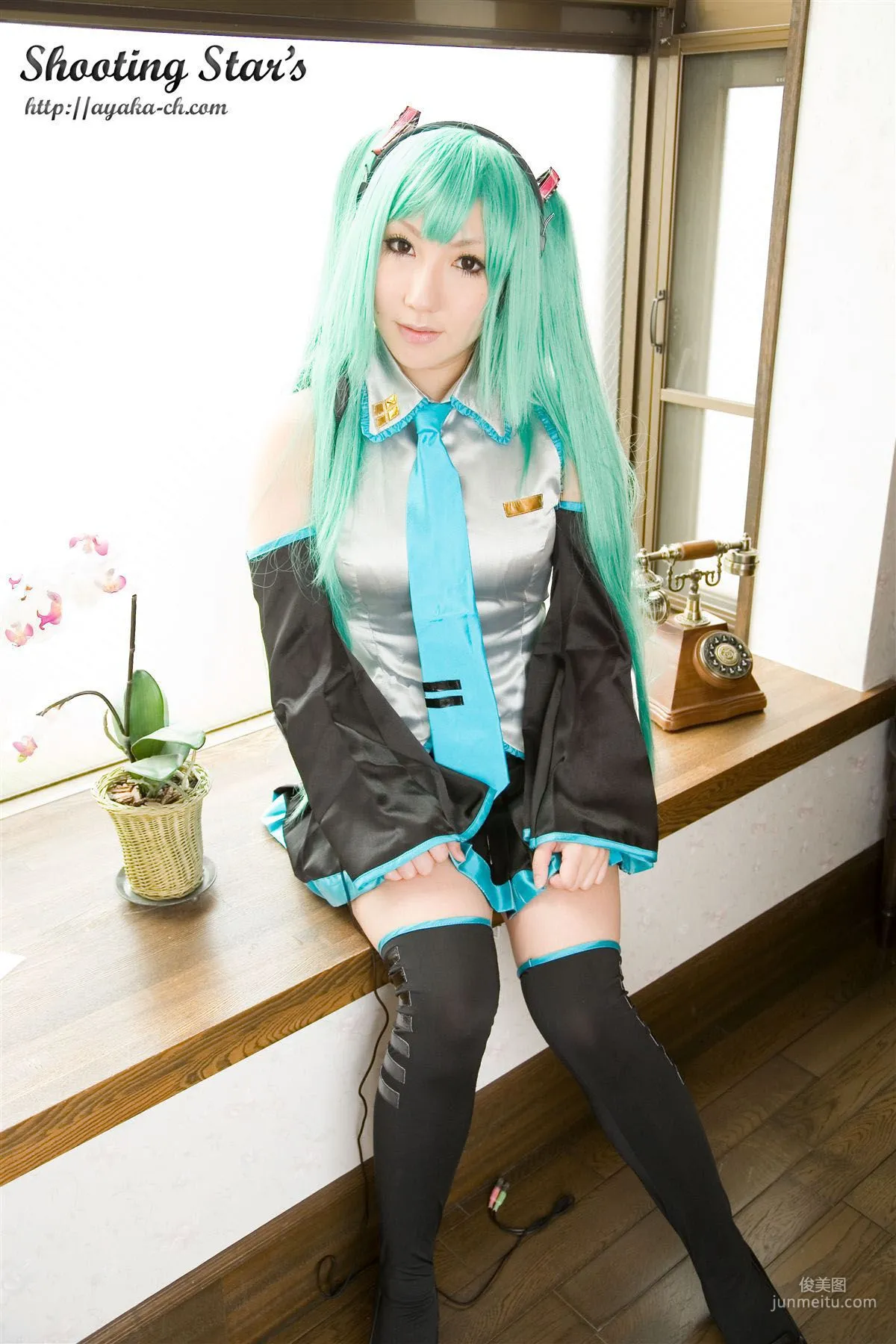 サク (绫香 Saku Ayaka) 《VOCALOID》Hatsune Miku [Shooting Star's] 写真集29