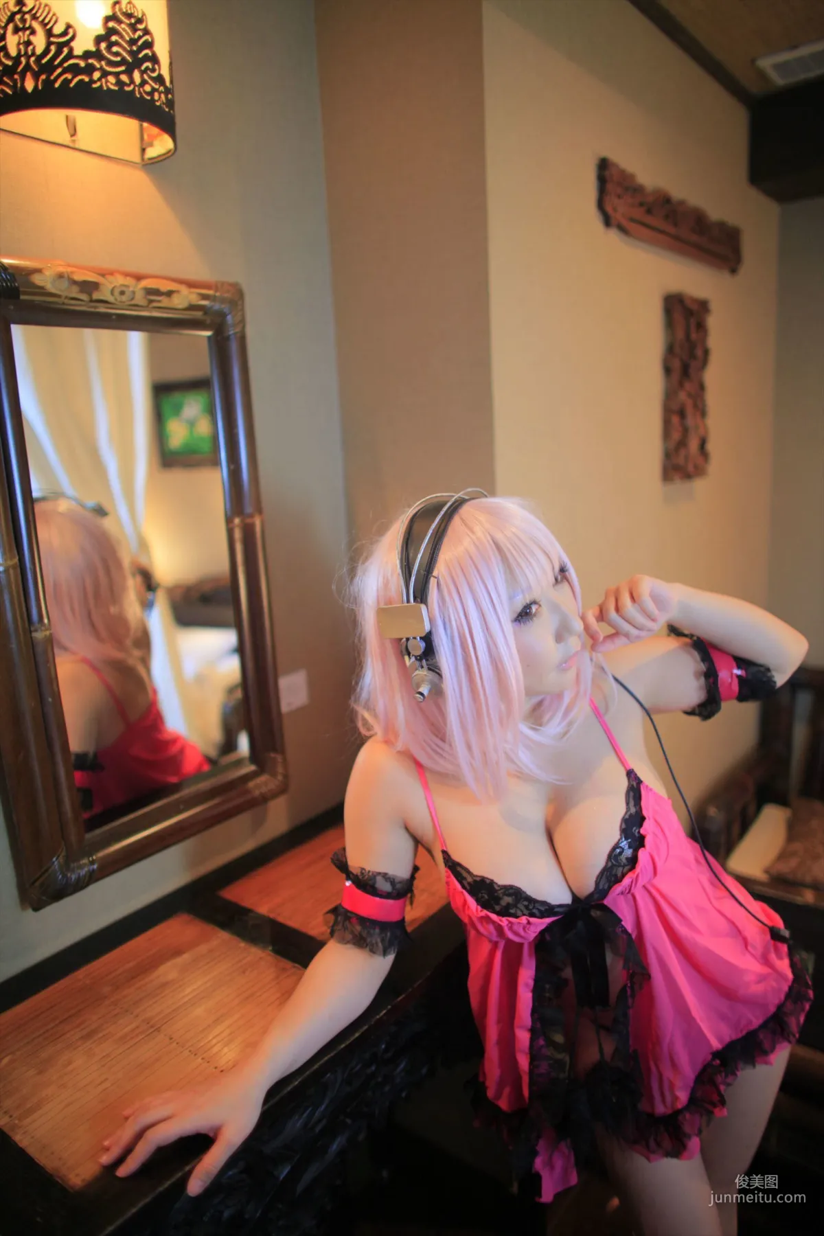 サク (Saku) 《Sonicomi》Super Sonico [Shooting Star's] 写真集22