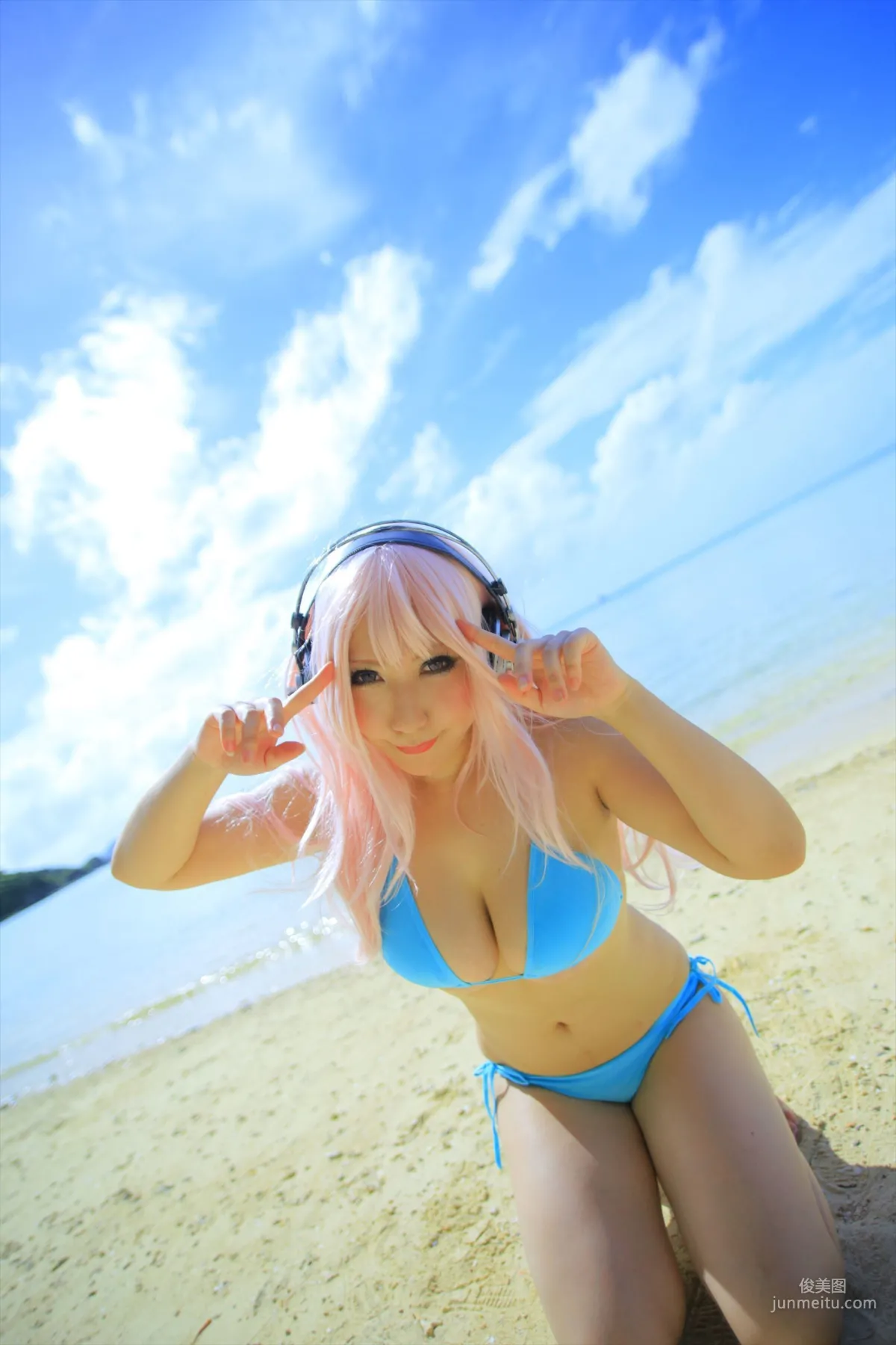 サク (Saku) 《Sonicomi》Super Sonico [Shooting Star's] 写真集90