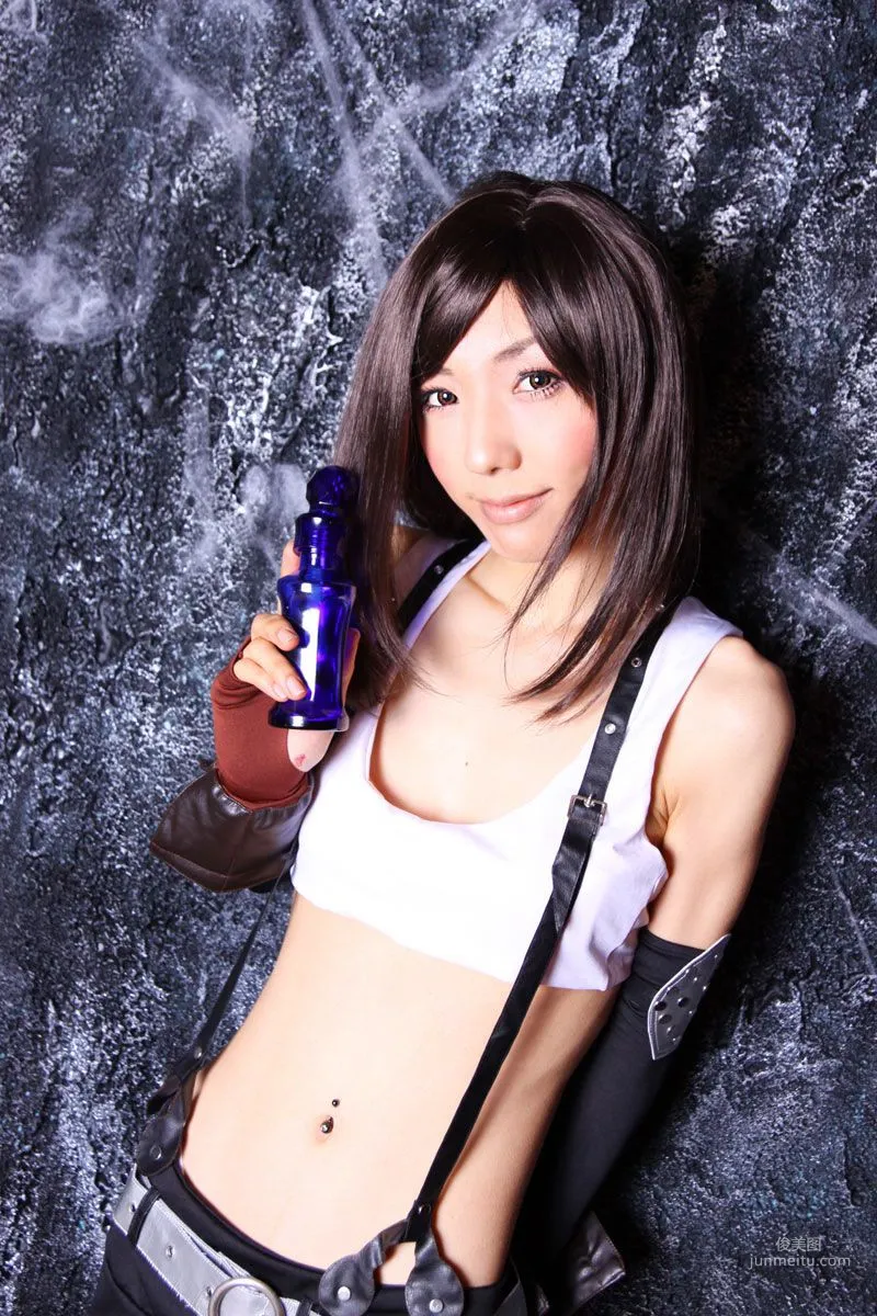 華群みさき 《Final Fantasy》Tifa Lockhart  [HONEY BUNNY] 写真集14