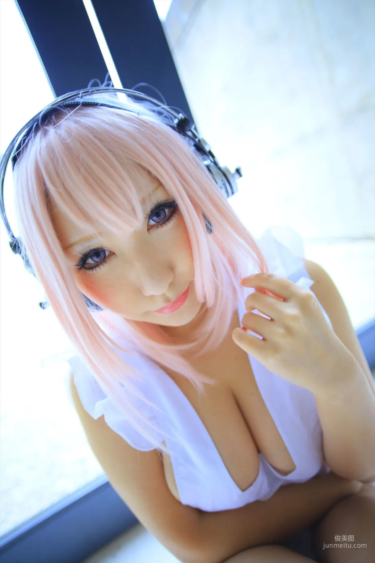 サク (Saku) 《Sonicomi》Super Sonico [Shooting Star's] 写真集125