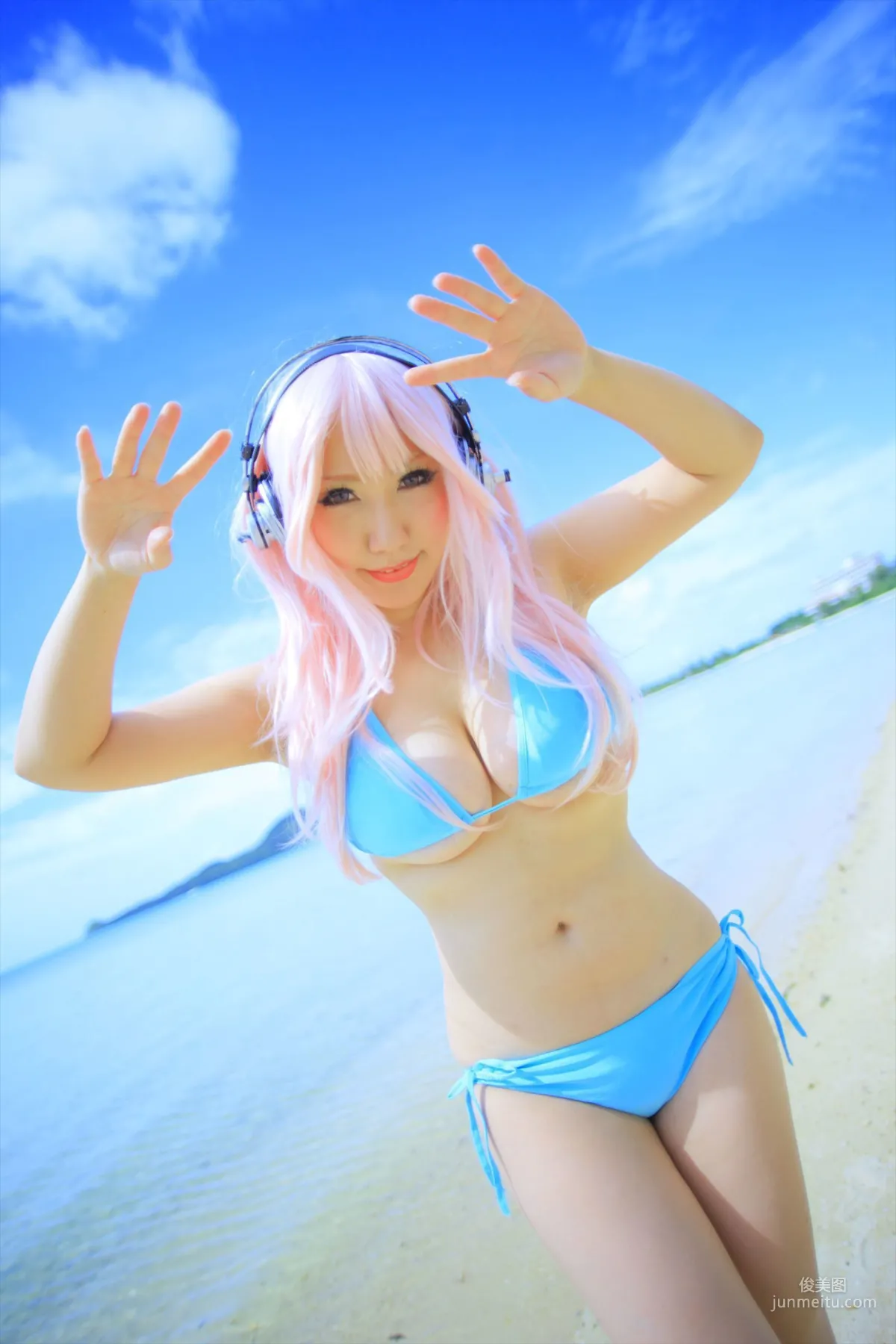 サク (Saku) 《Sonicomi》Super Sonico [Shooting Star's] 写真集84