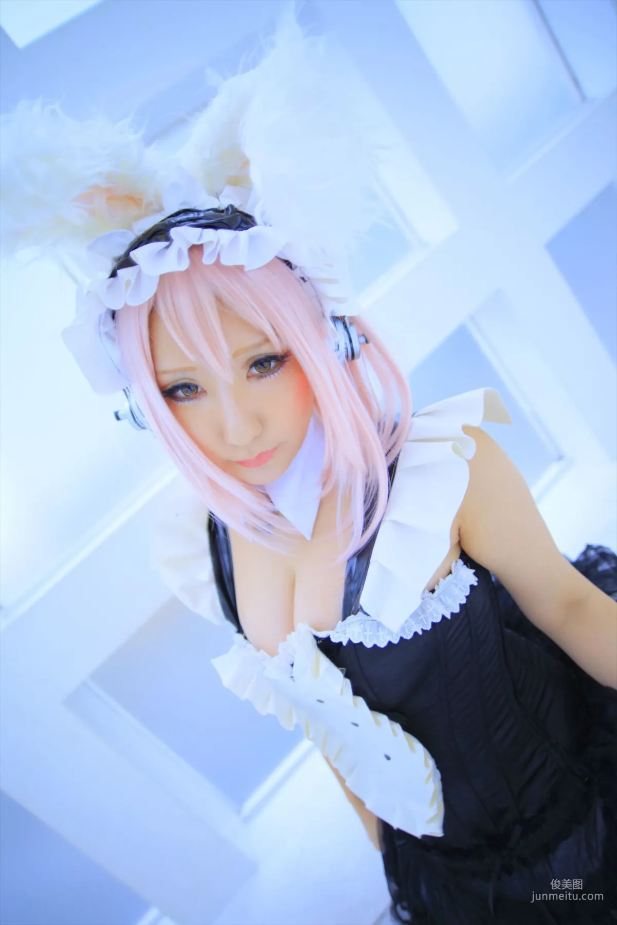 サク (Saku) 《Sonicomi》Super Sonico [Shooting Star's] 写真集69