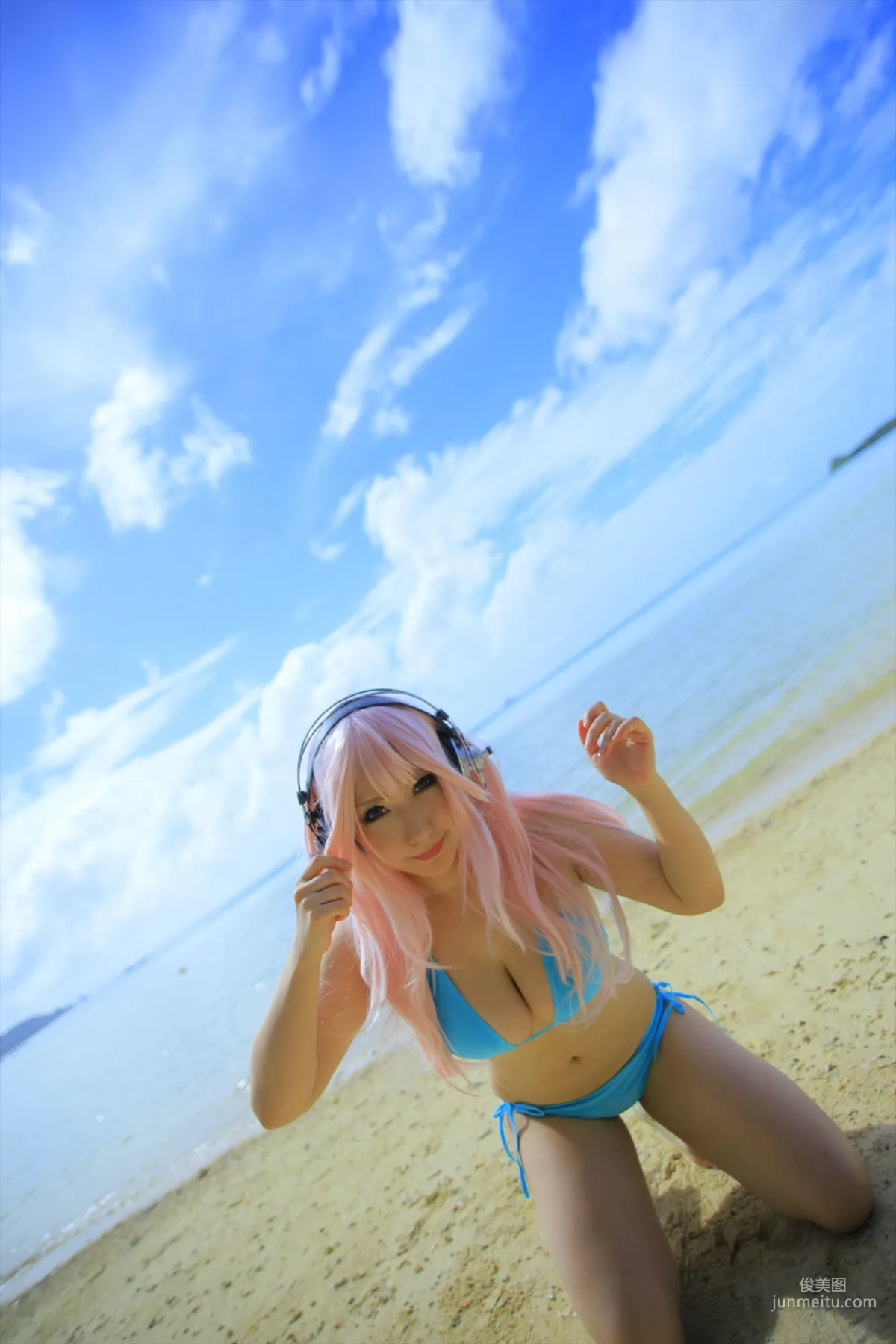 サク (Saku) 《Sonicomi》Super Sonico [Shooting Star's] 写真集88