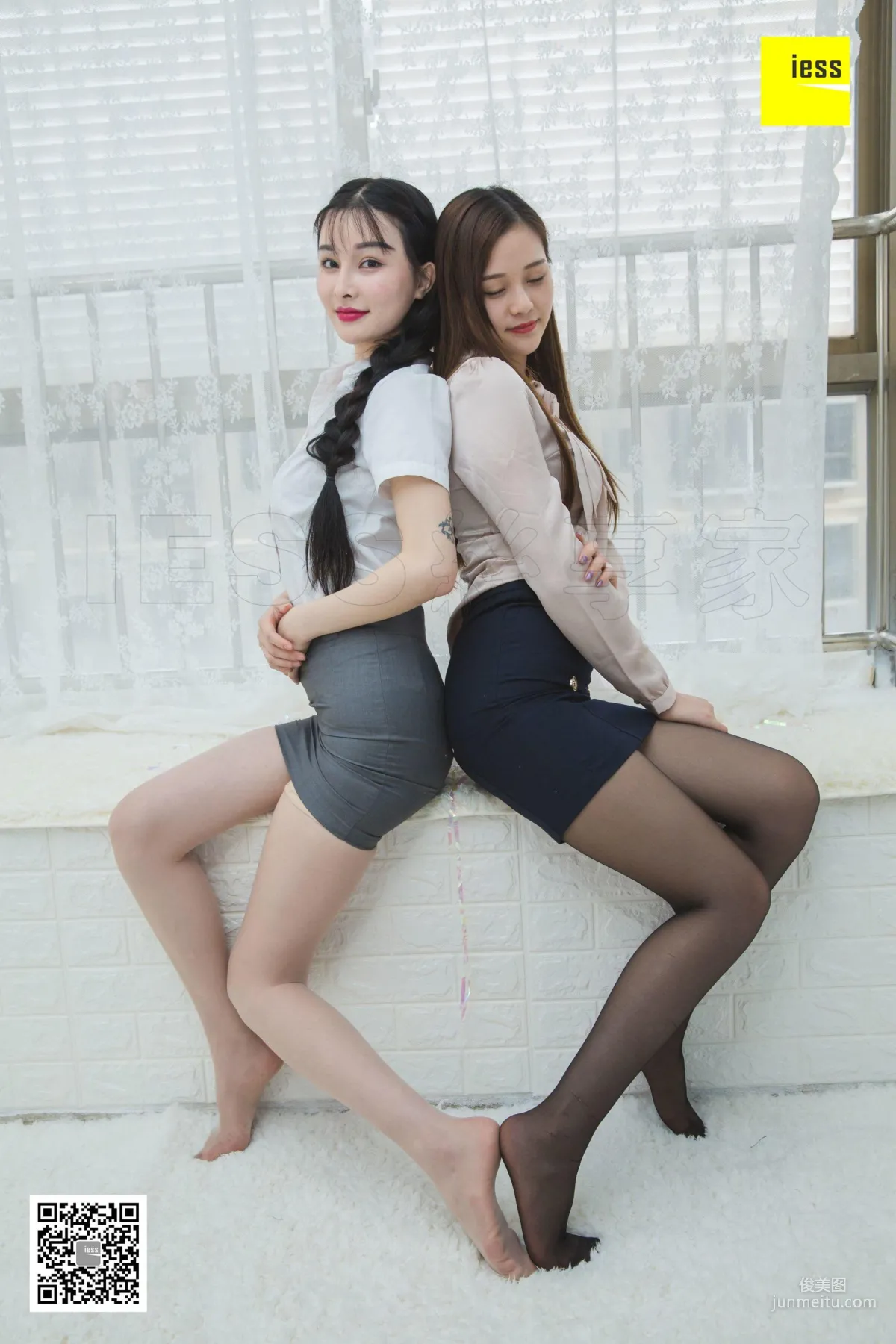 模特九妹&梦梦 《职场闺蜜情》[异思趣向IESS] 丝足美腿写真集29