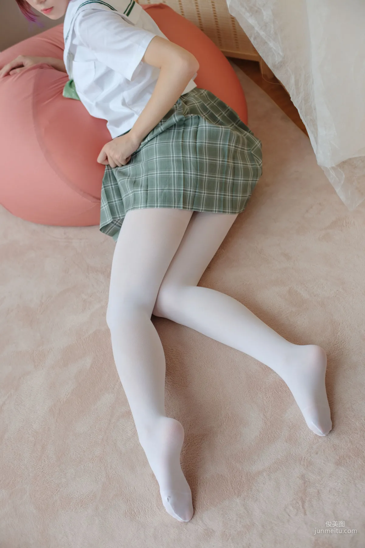 JK白丝少女的美足 [森萝财团] [BETA-023] 写真集25