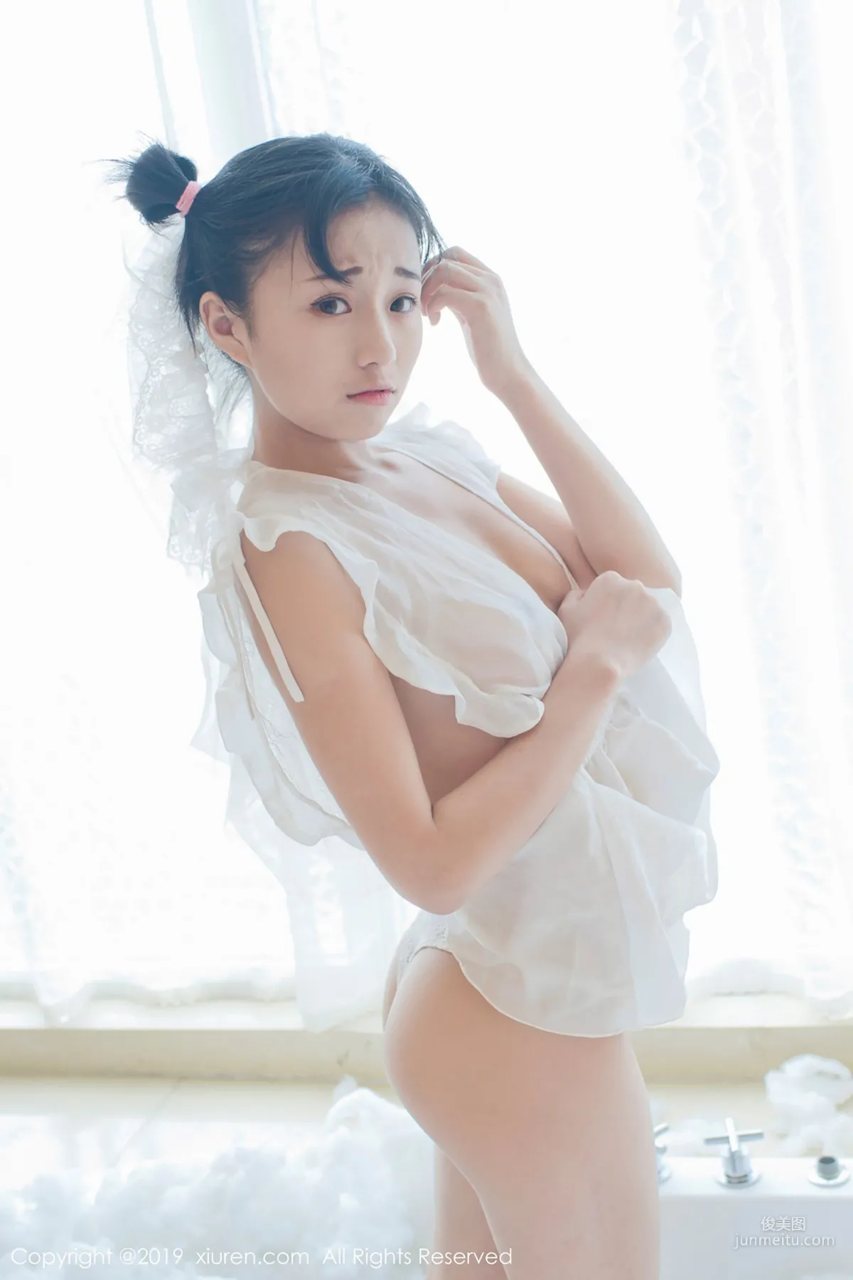 仓井优香《蕾丝小新娘+日系蓝色体操服》 [秀人XIUREN] No.1313 写真集43