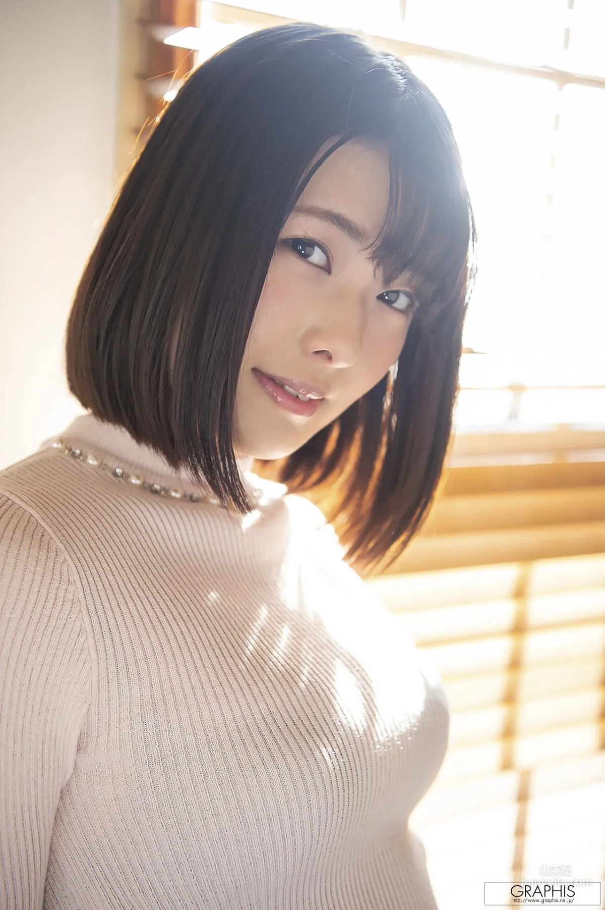 Hinata Koizumi 小泉ひなた(小泉日向) [Graphis] First Gravure 写真集34