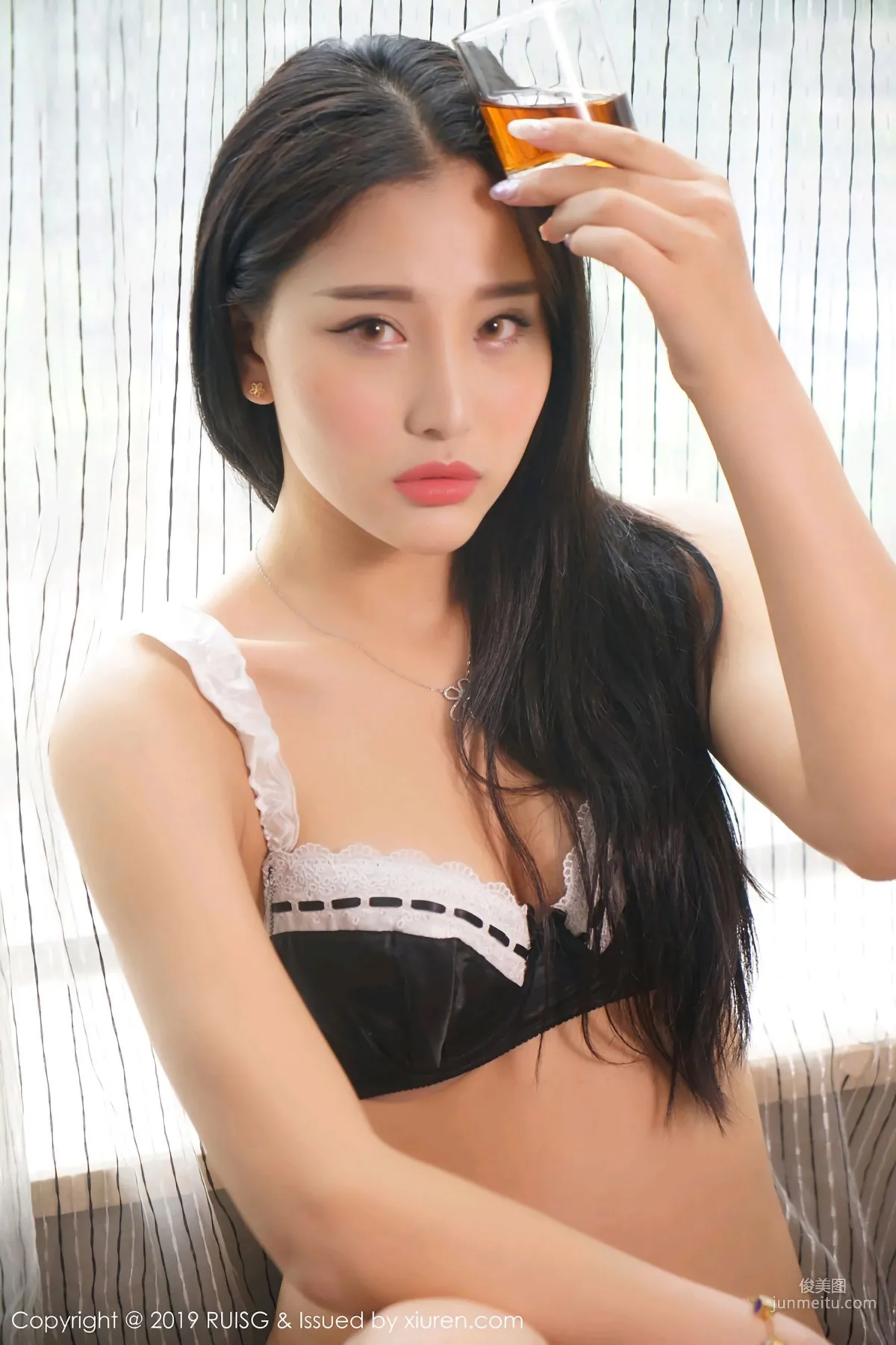 楚楚baby《材高挑多姿颜值清秀精致的美女》 [瑞丝馆RUISG] Vol.057 写真集27