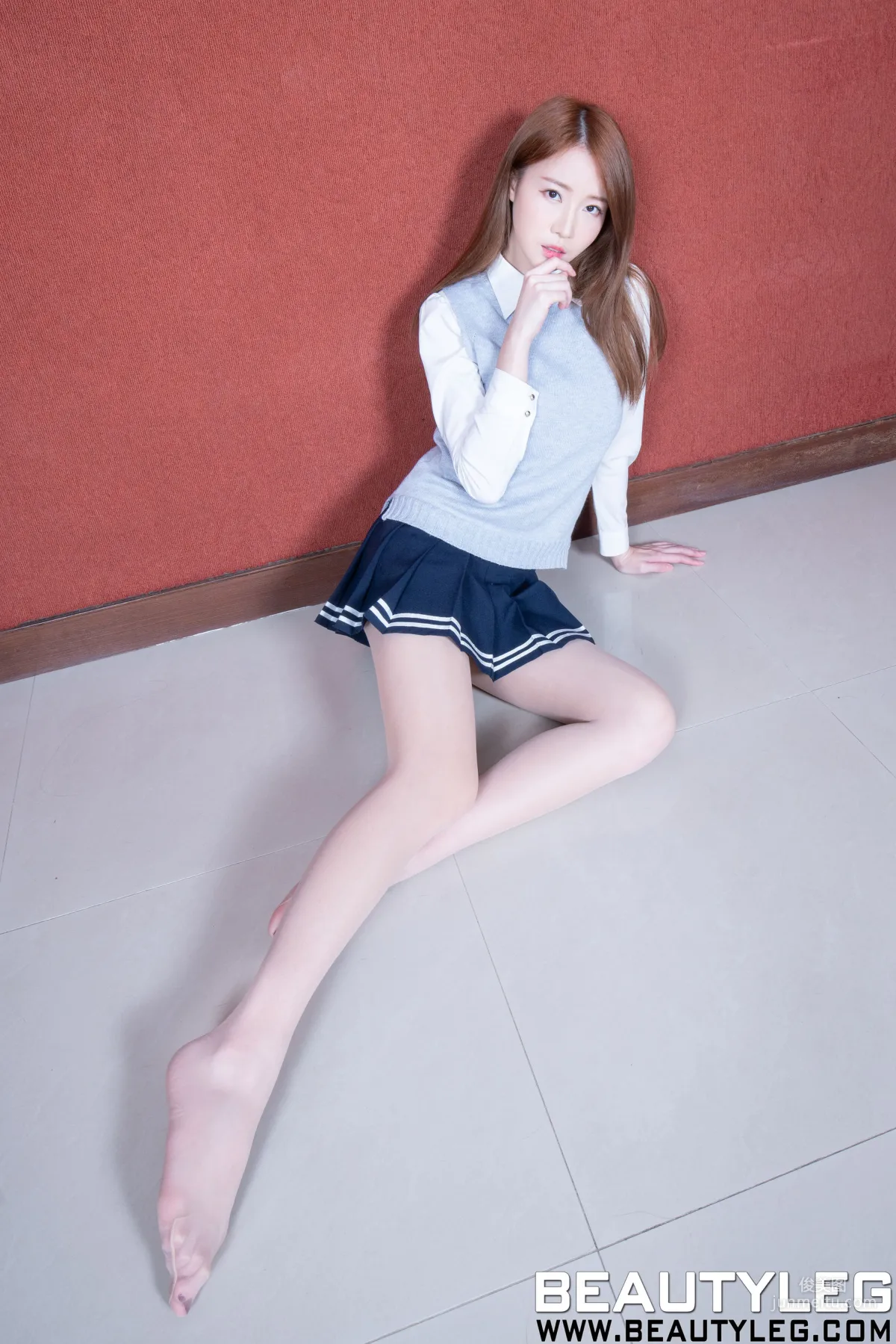 Lia杨思原《长腿制服》[Beautyleg] No.1755 写真集24