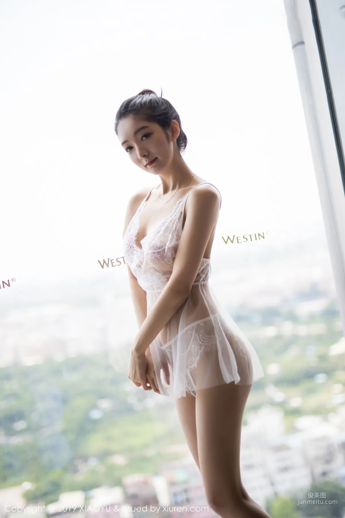 Angela喜欢猫《旗袍与黑丝的妩媚柔情》 [语画界XIAOYU] Vol.034 写真集18