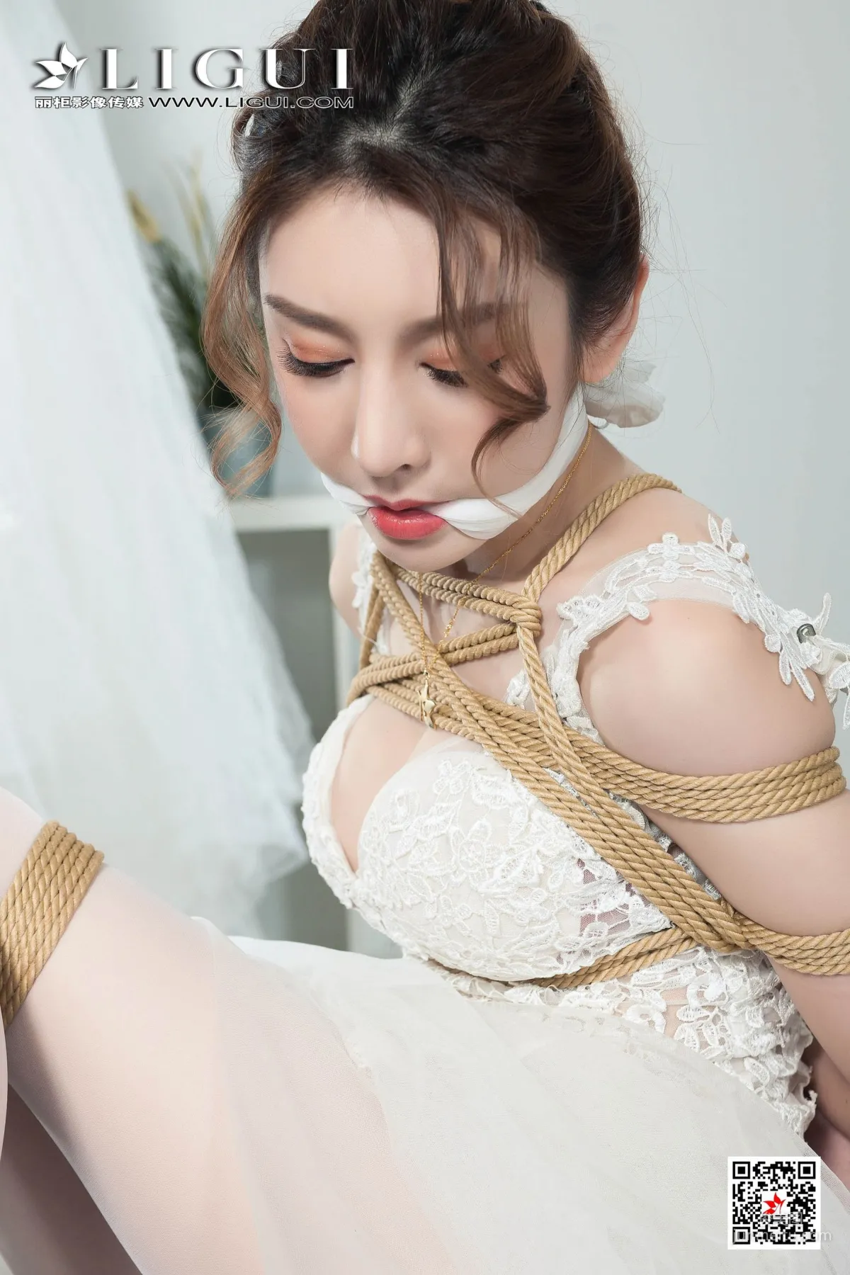 腿模兔子《婚纱白丝捆绑绳艺》 [丽柜美束Ligui] 写真集28