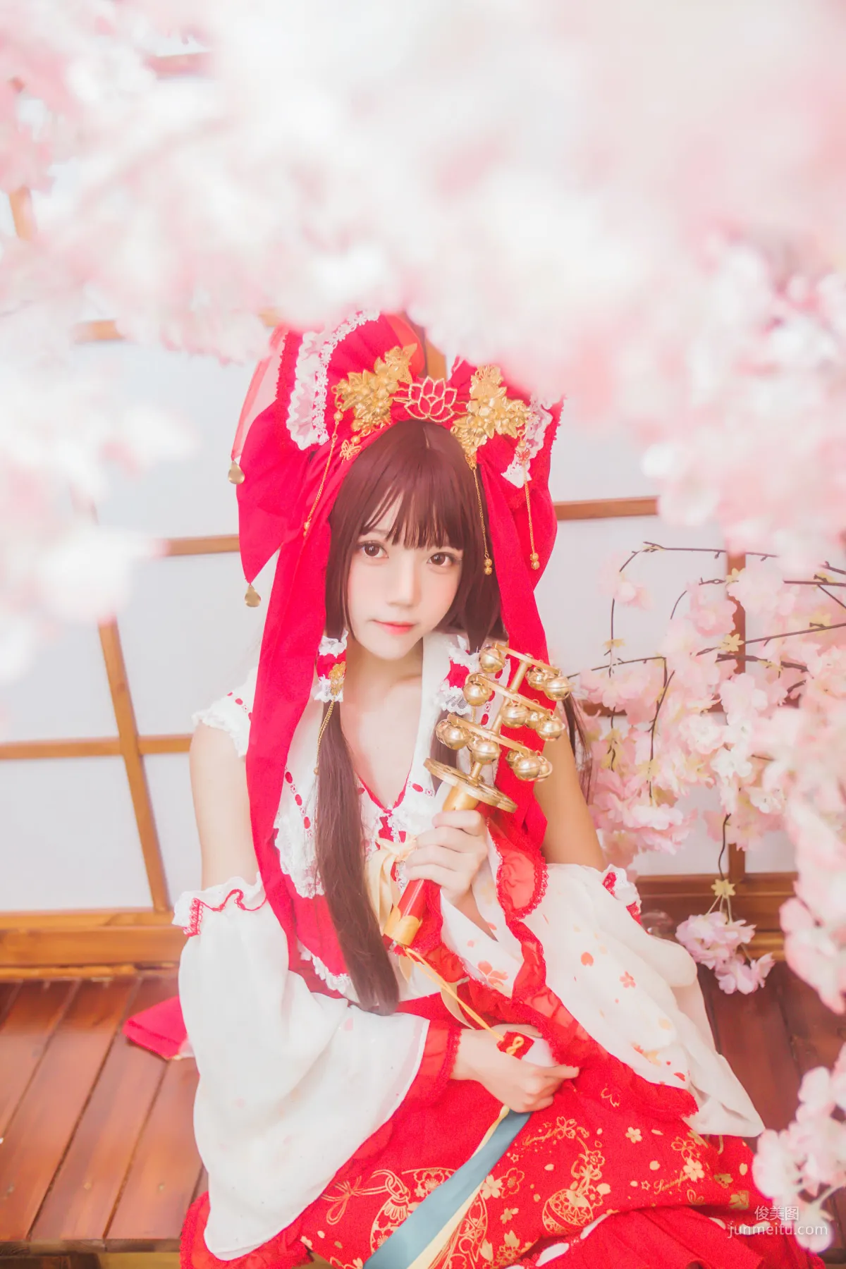 桜桃喵《灵梦 新年快乐》 [萝莉COS] 写真集30