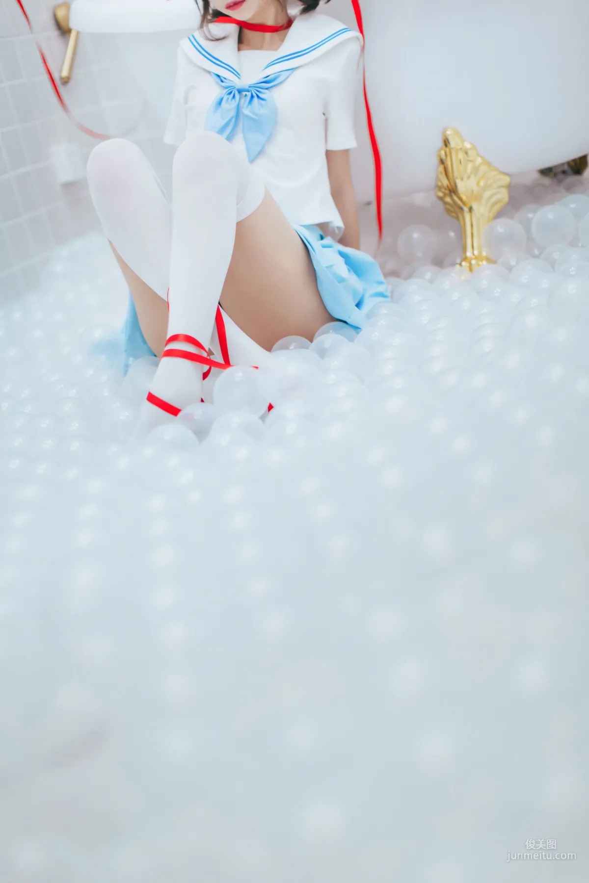 疯猫ss《睡衣与浴室的水手服》 [萝莉COS] 写真集41