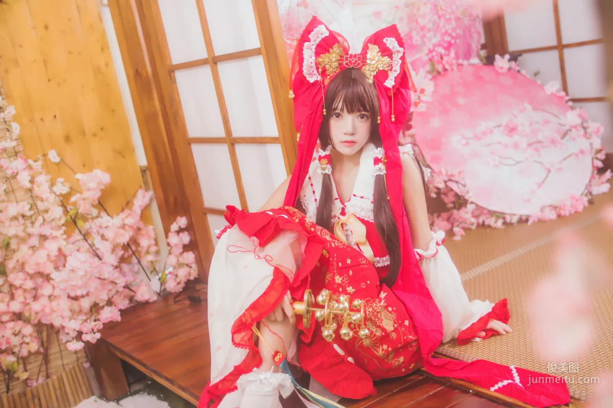 桜桃喵《灵梦 新年快乐》 [萝莉COS] 写真集24