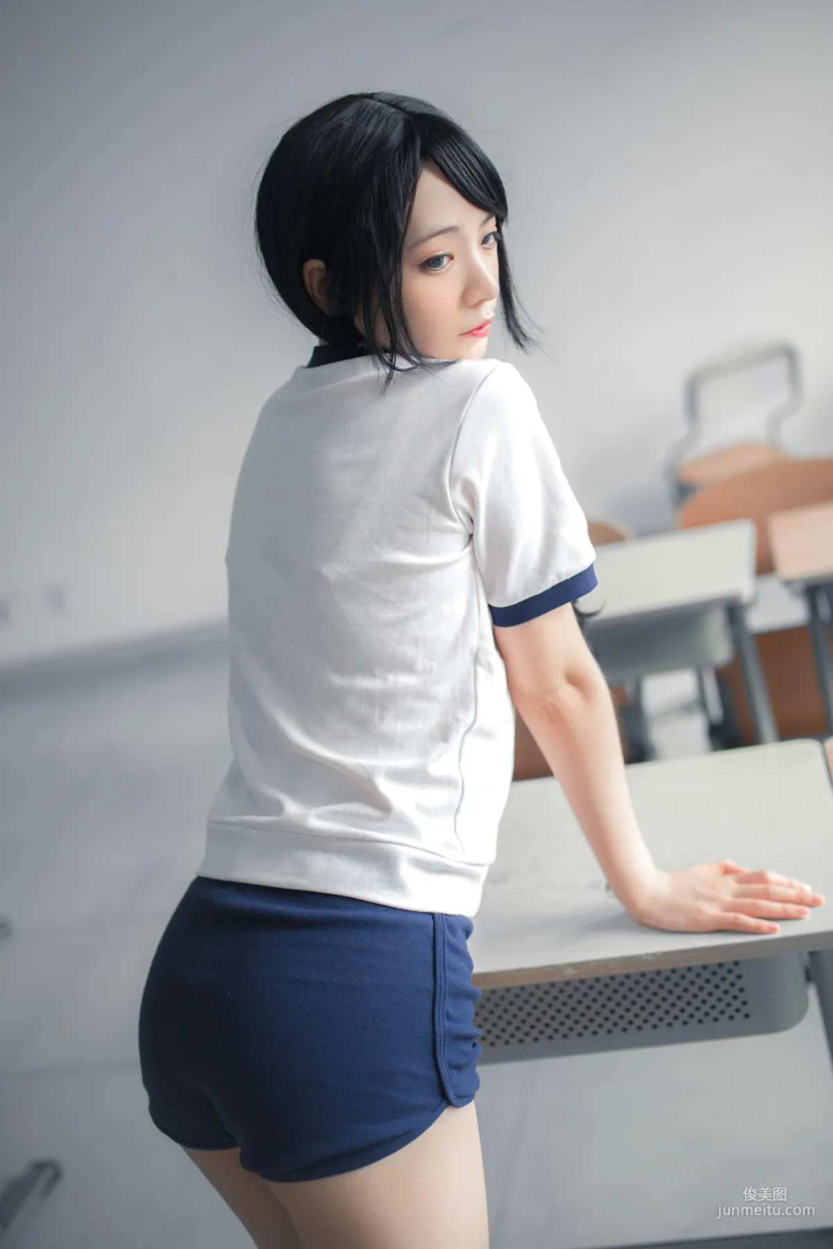 疯猫ss《体操服白丝》 [萝莉COS] 写真集20