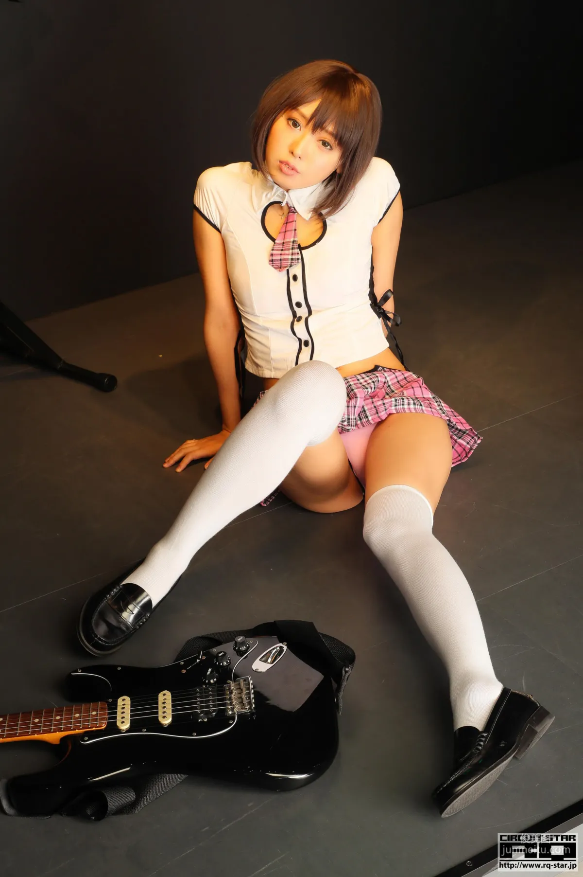 Ahane 亜羽音《School Girl》 [RQ-STAR] 写真集41