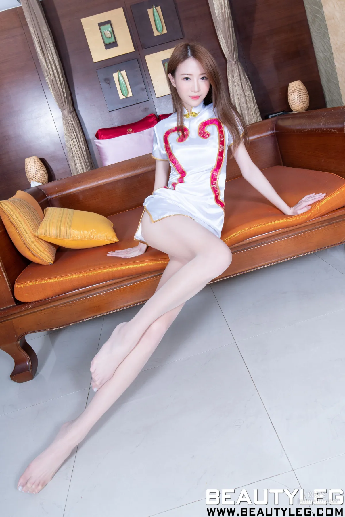 杨思原Lia《黑丝吊带+旗袍制服美腿》 [Beautyleg] No.1812 写真集22