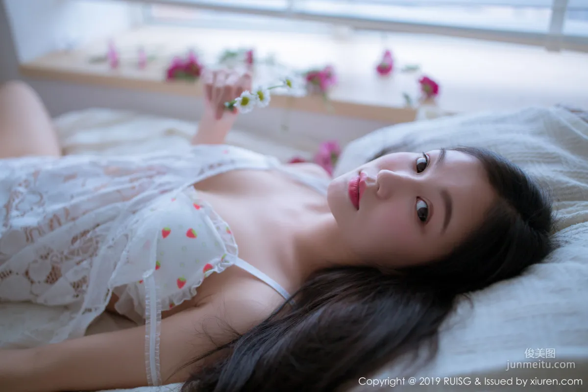 深紫Julie《私房内的清甜可人草帽女孩系列》 [瑞丝馆RUISG] Vol.068 写真集27