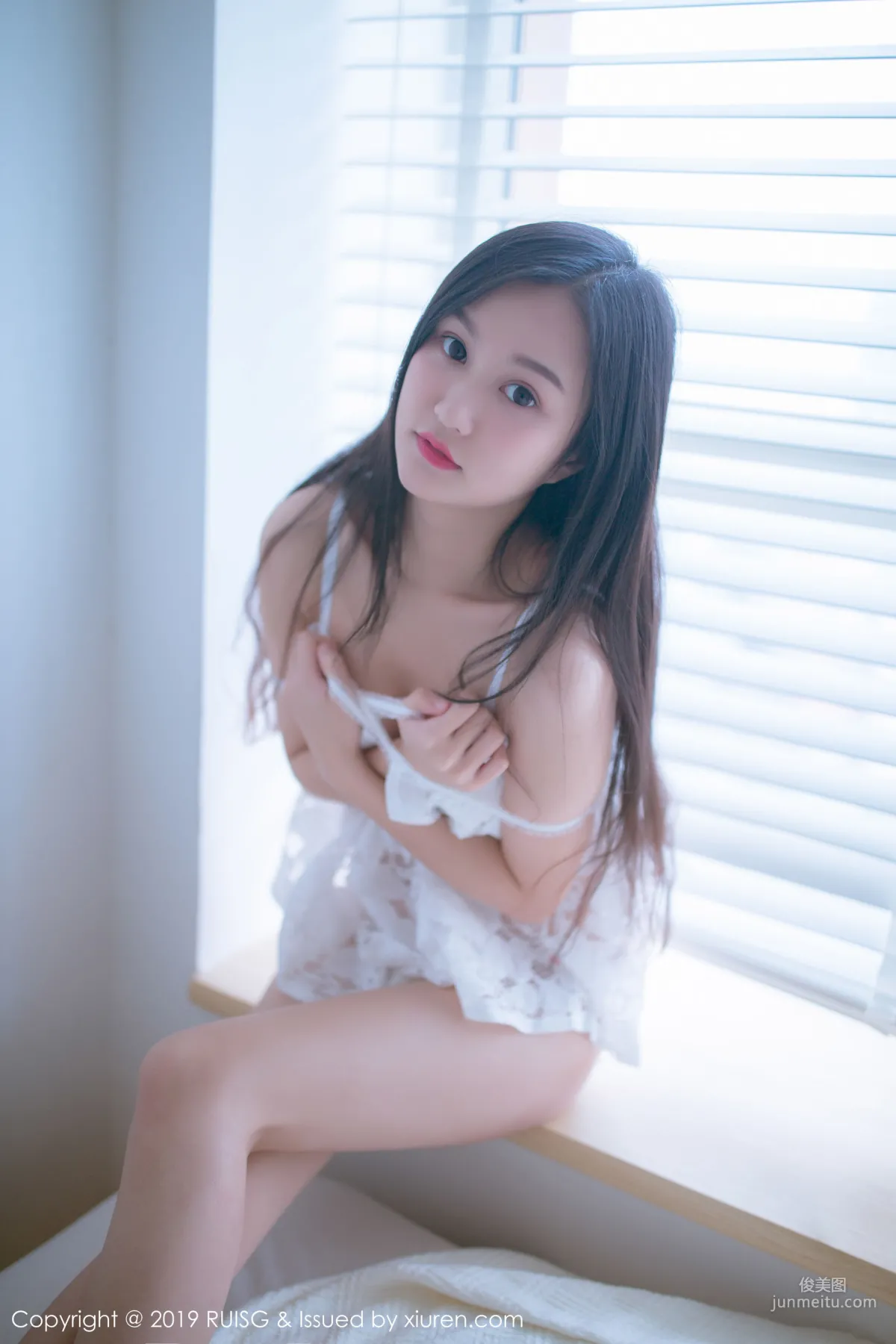 深紫Julie《私房内的清甜可人草帽女孩系列》 [瑞丝馆RUISG] Vol.068 写真集8