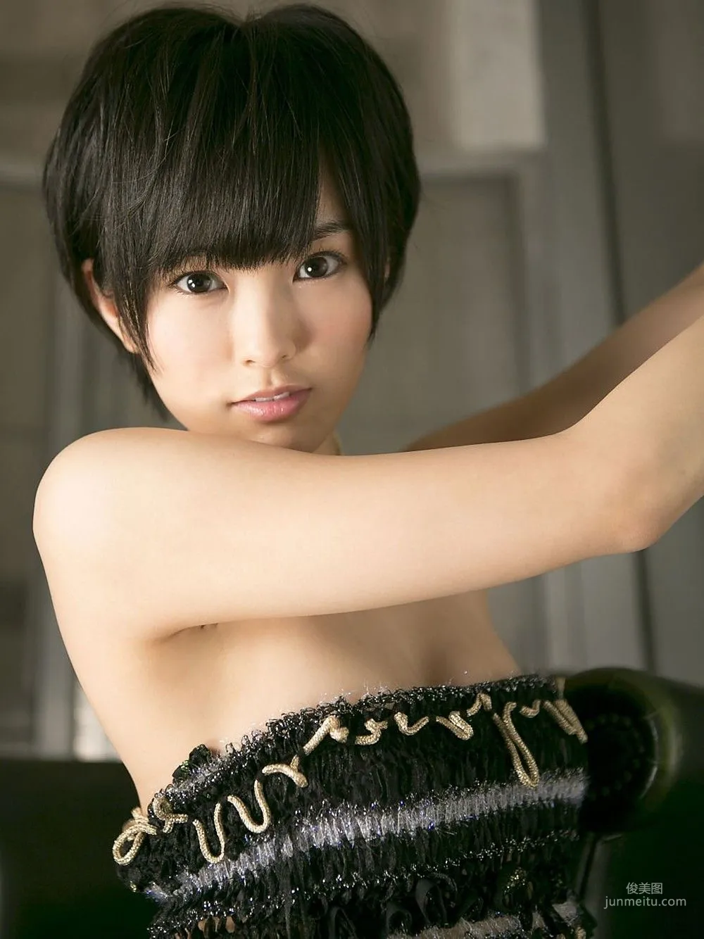 [Young Champion] 山本彩 2013年No.13 写真杂志21