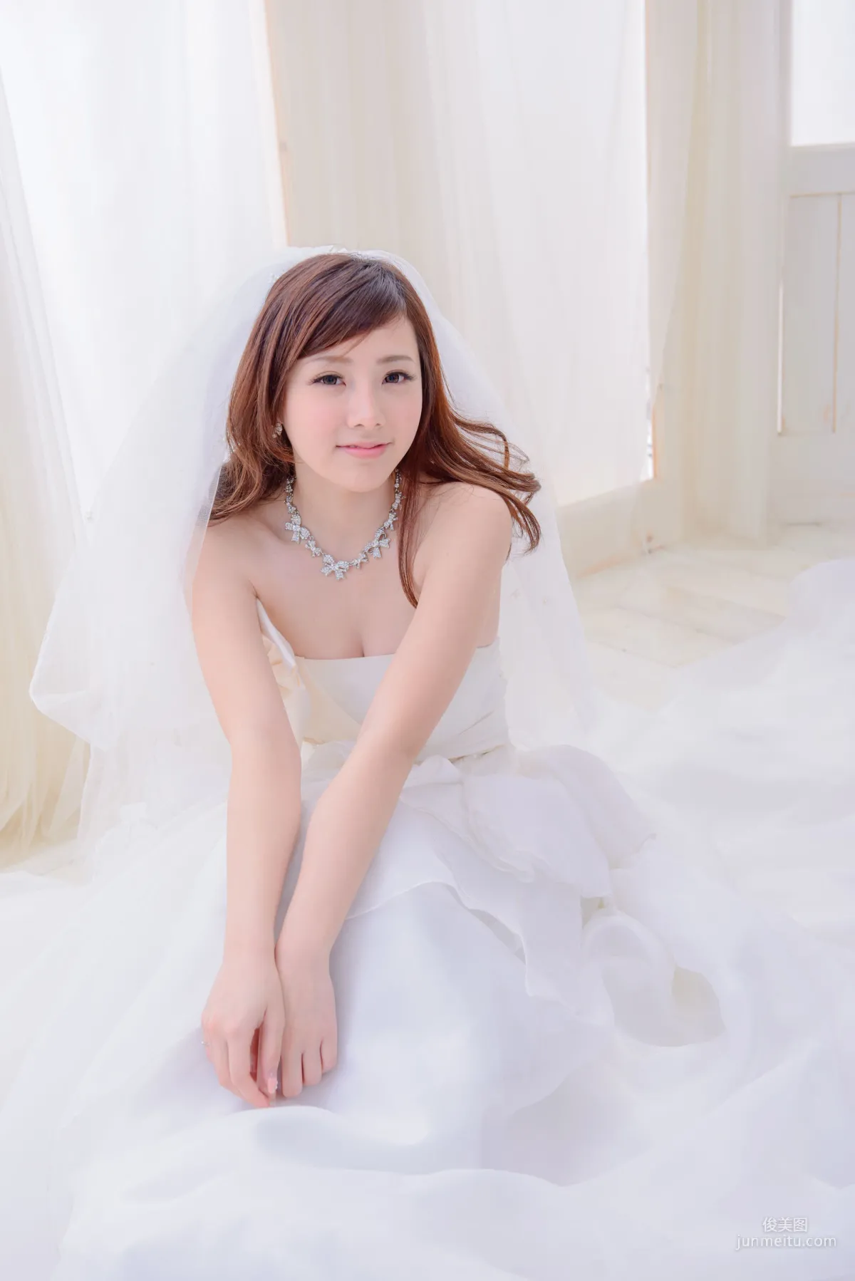 陈思颖 《蓝白婚纱影集》 写真集30