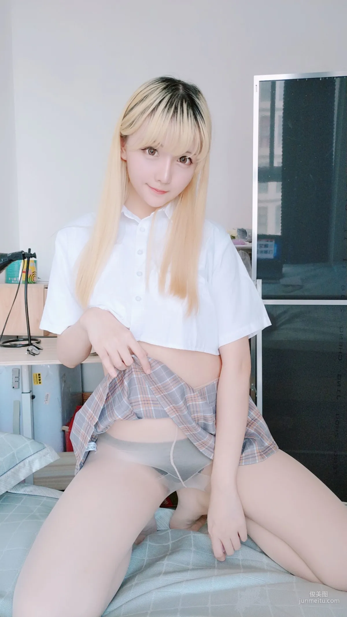 萌妹星之迟迟《短裙制服》  [福利COSPLAY] 写真集8