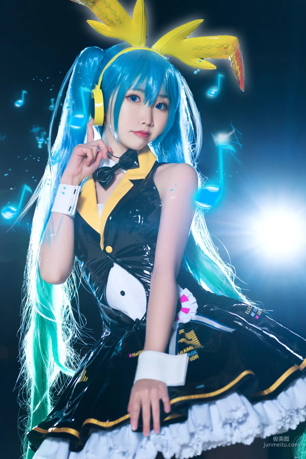 面饼仙儿《初音Miku》 [福利COSPLAY] 写真集12