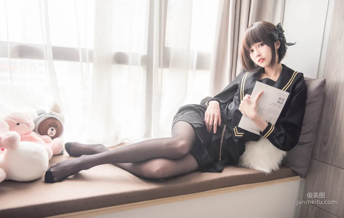 你的负卿《窗台制服》 [COSPLAY福利] 写真集15