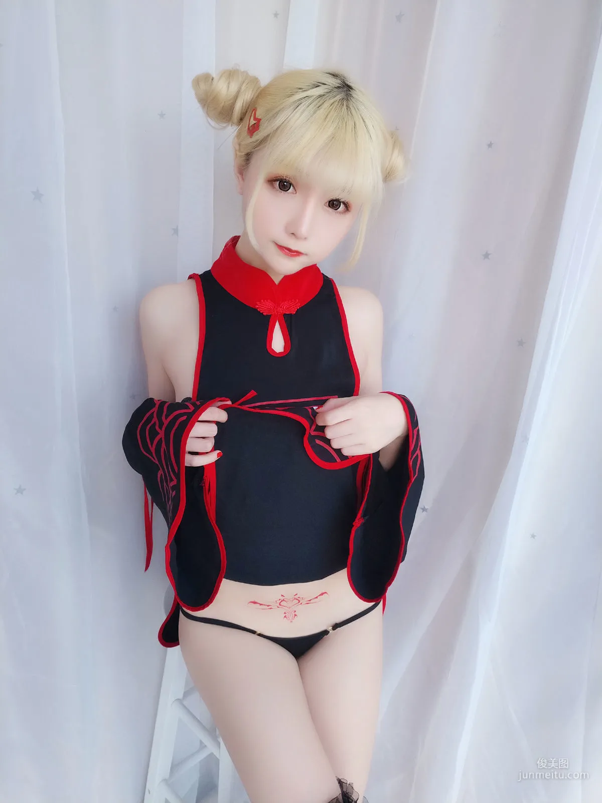 星之迟迟 《幼齿僵尸包》 [福利COSPLAY] 写真集32