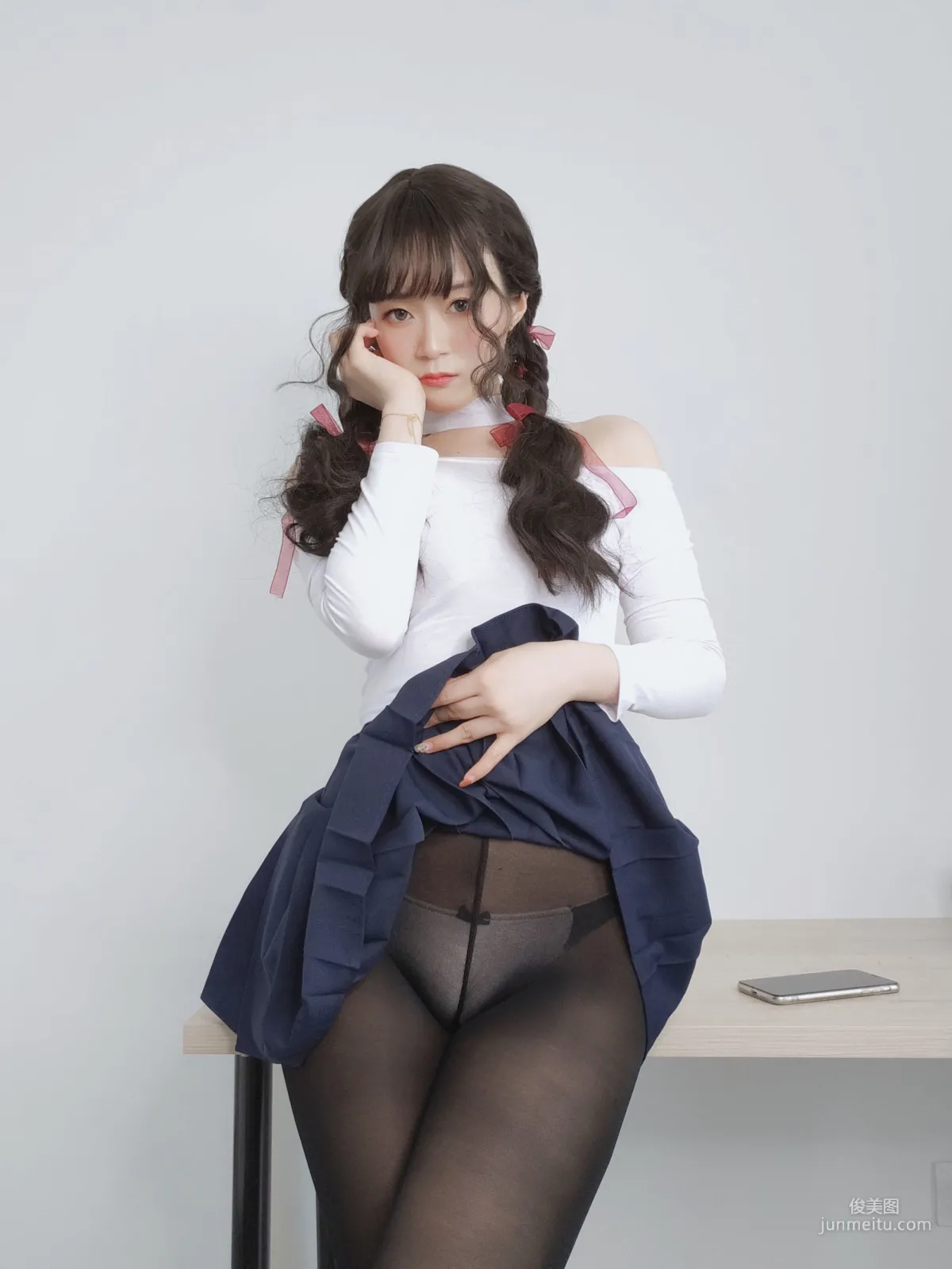 COSER白银81《邻家大姐姐的黑丝2》 [COSPLAY少女] 写真集17