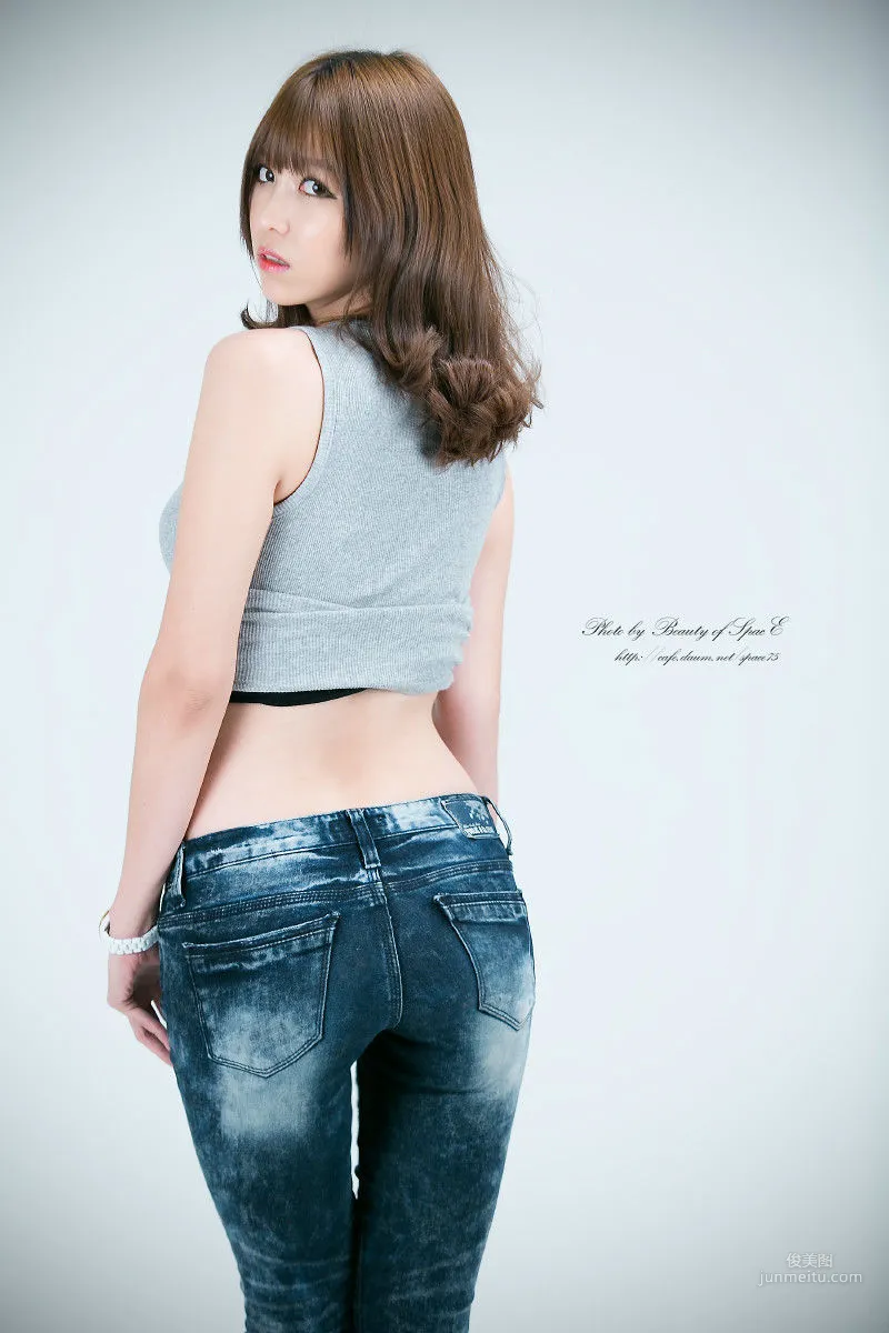 [韩国女神] 李恩慧《紧身牛仔裤》2 写真图片2