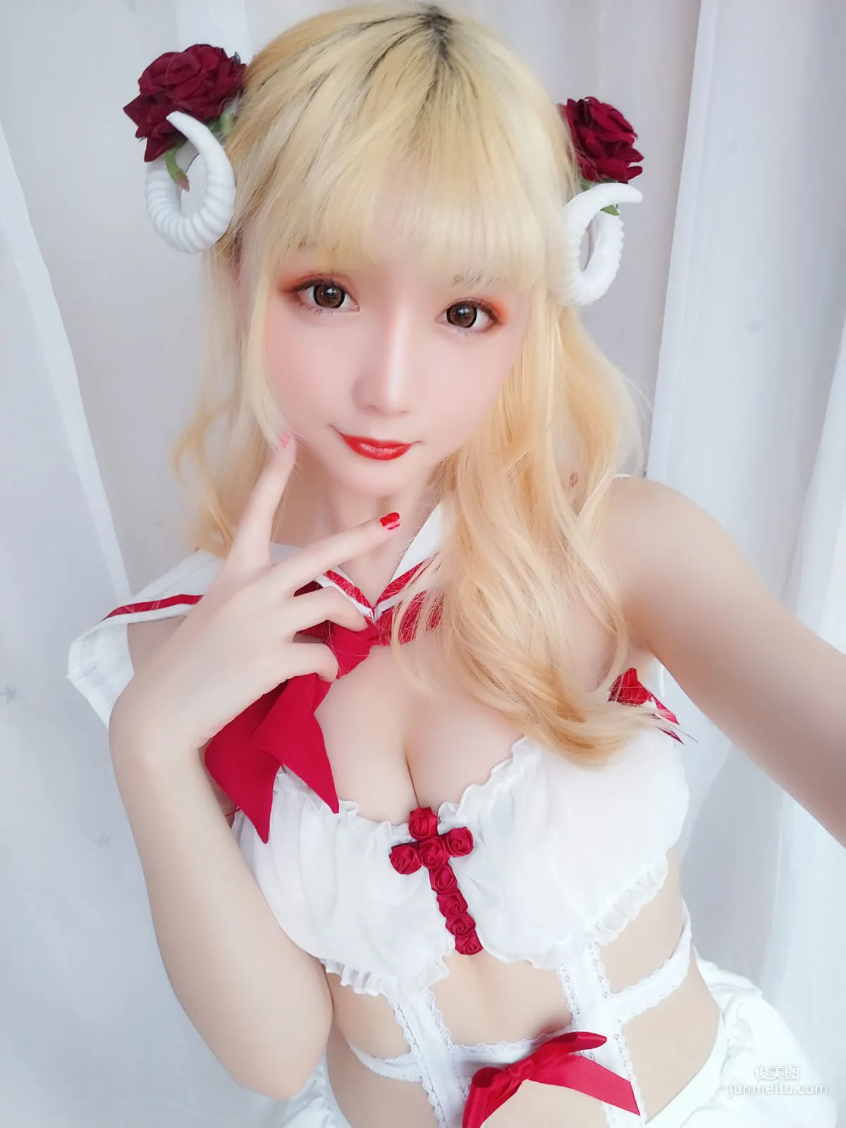 星之迟迟 《玫瑰月光包》 [福利COSPLAY] 写真集44