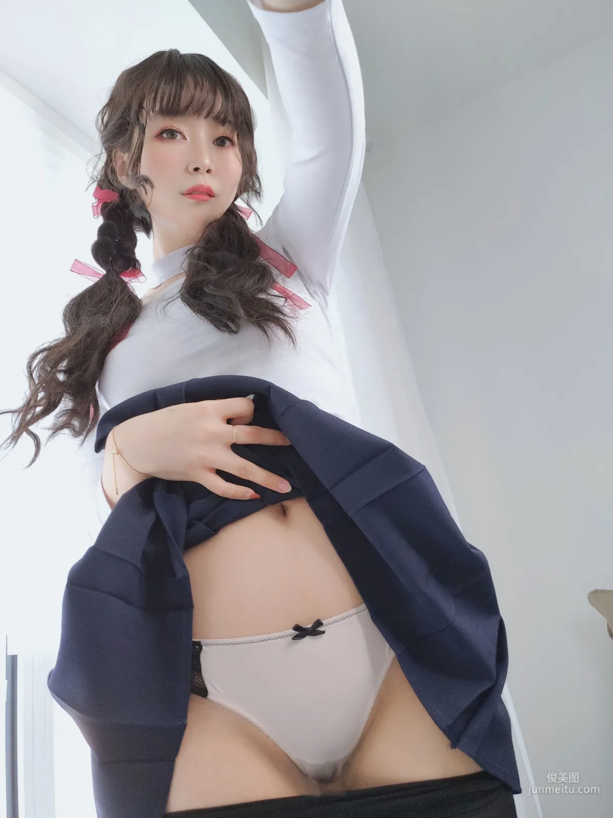 白银81《邻家大姐姐的黑丝1》 [COSPLAY少女] 写真集27