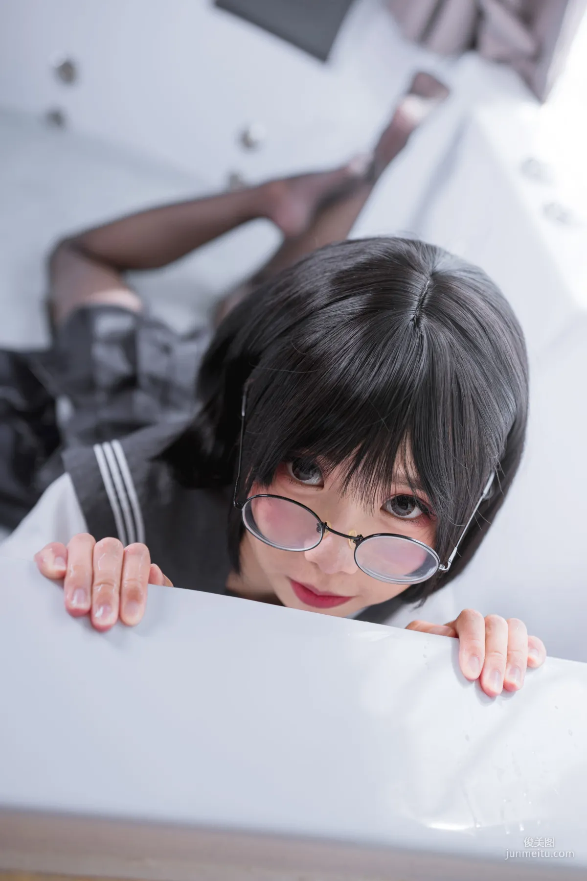 面饼仙儿《脑内少女 黑丝JK》 [福利COSPLAY] 写真集16