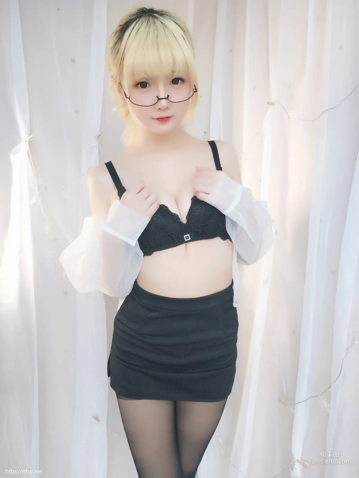 星之迟迟 《今晚加班包》 [福利COSPLAY] 写真集24