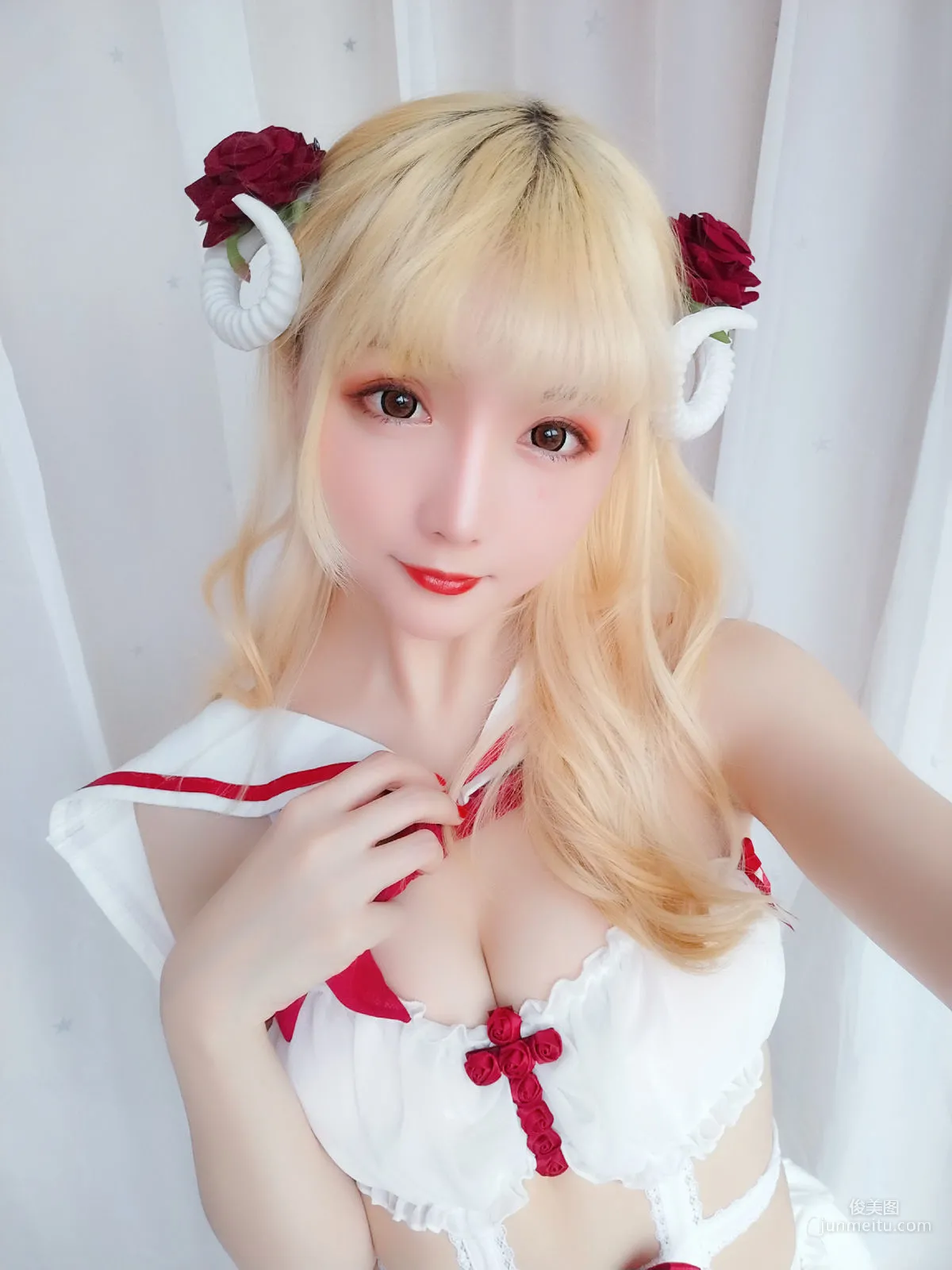 星之迟迟 《玫瑰月光包》 [福利COSPLAY] 写真集43