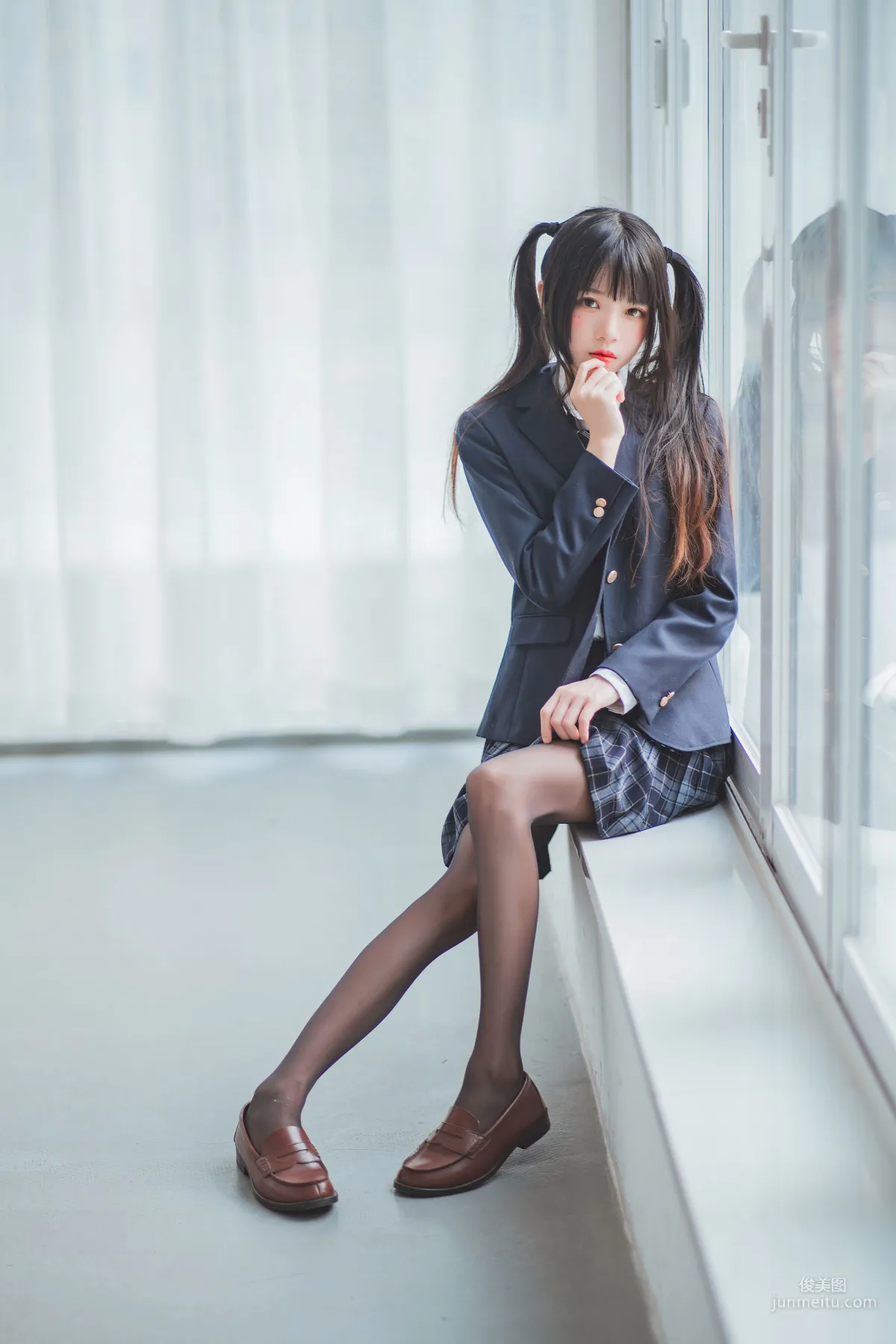 桜桃喵《冬季制服丝秀》 [COSPLAY美女] 写真集21