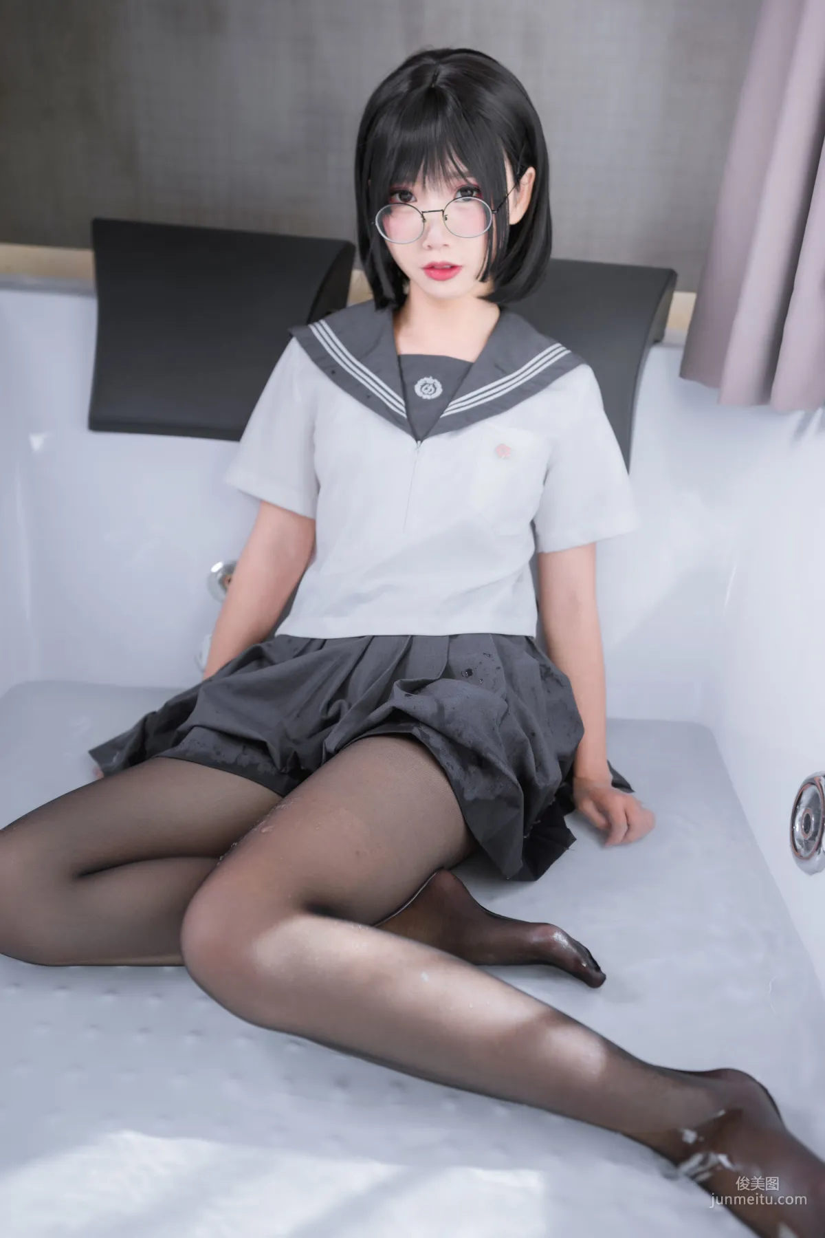 面饼仙儿《脑内少女 黑丝JK》 [福利COSPLAY] 写真集13