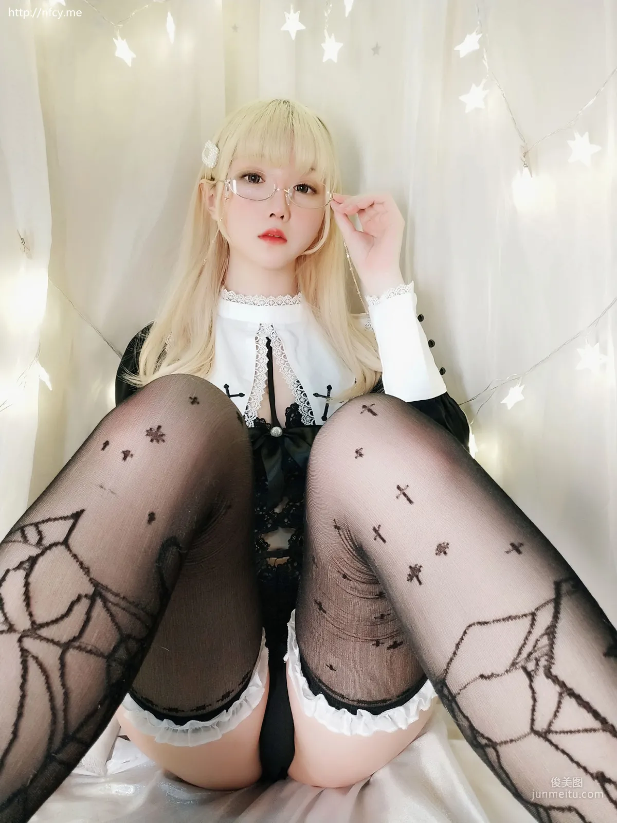 星之迟迟《圣光修女包》 [福利COSPLAY] 写真集56