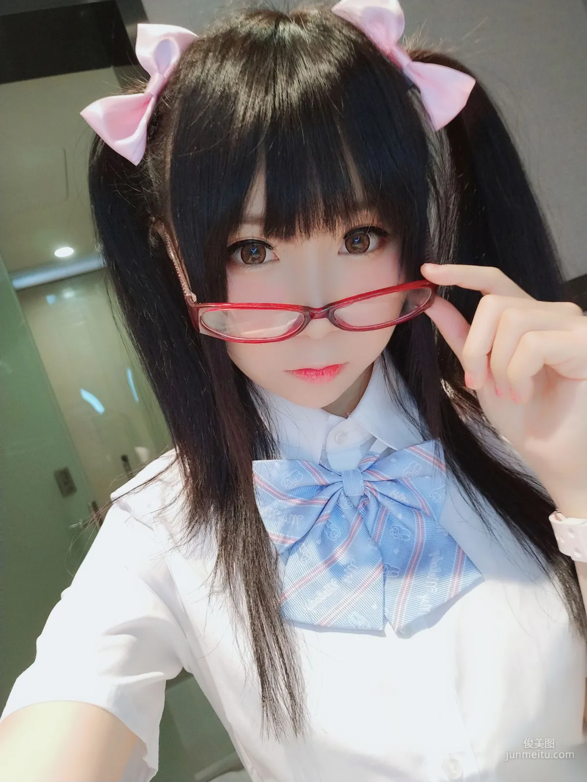 COSER摇摇乐yoyo《诱人小学妹》 [COSPLAY福利] 写真集28