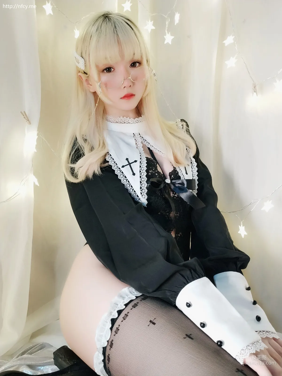 星之迟迟《圣光修女包》 [福利COSPLAY] 写真集58