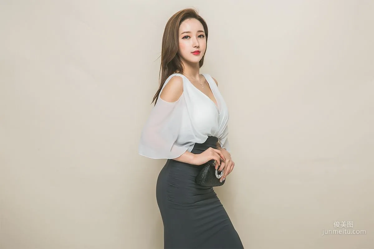 李妍静《韩国网红服装模特2》写真集66