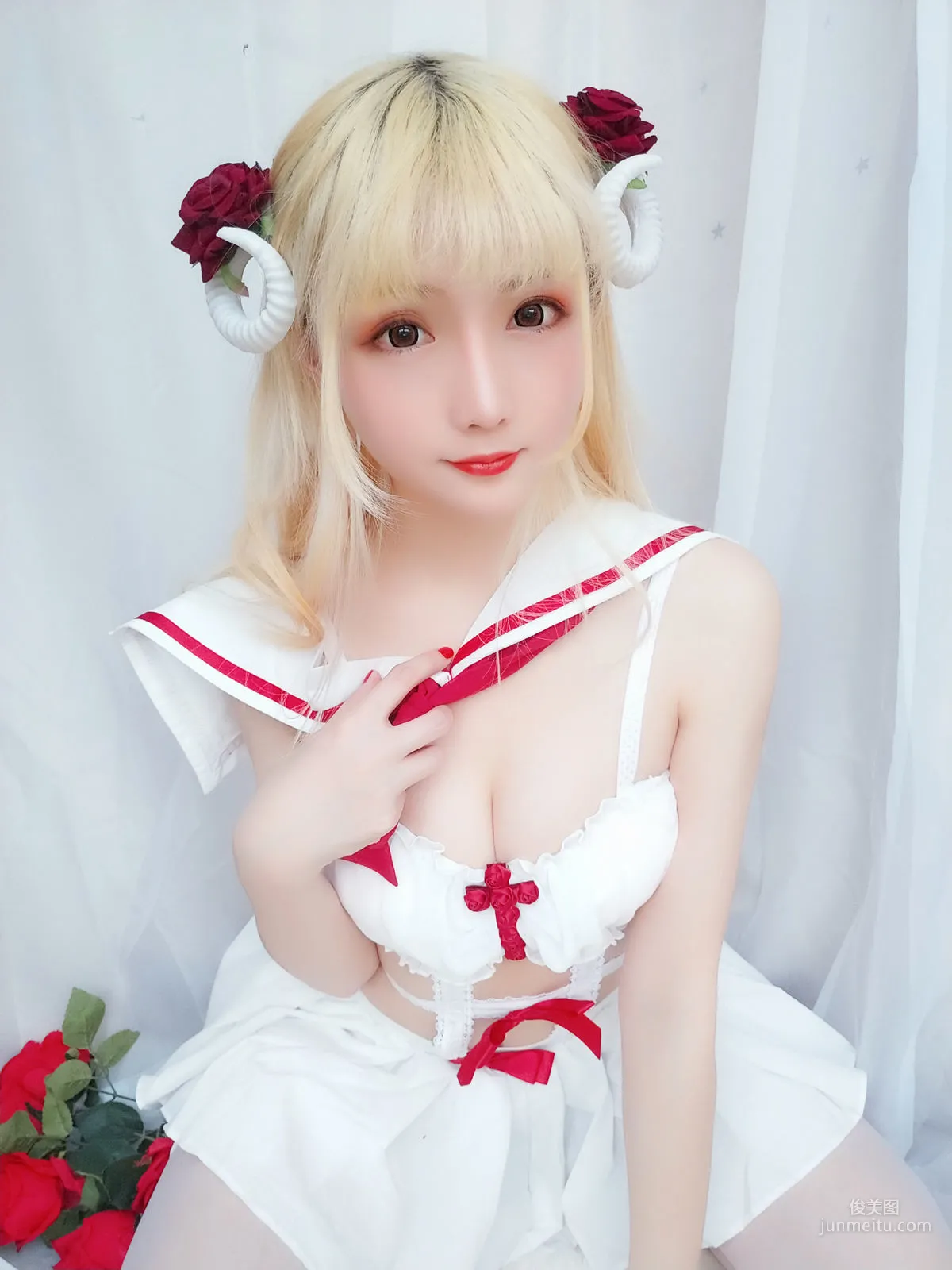 星之迟迟 《玫瑰月光包》 [福利COSPLAY] 写真集62