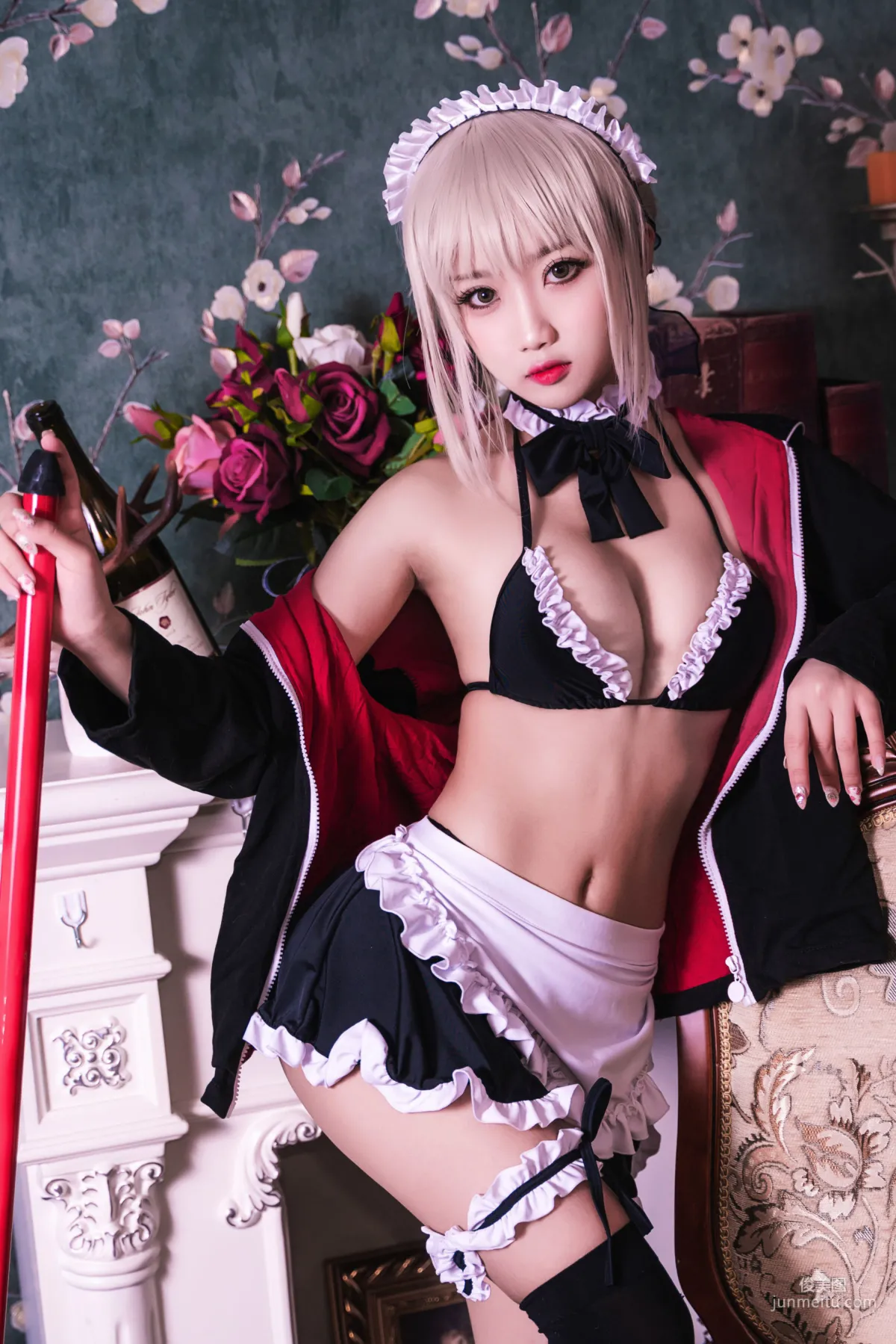 鬼畜瑶在不在w《黑丝女仆》  [COSPLAY福利] 写真集23