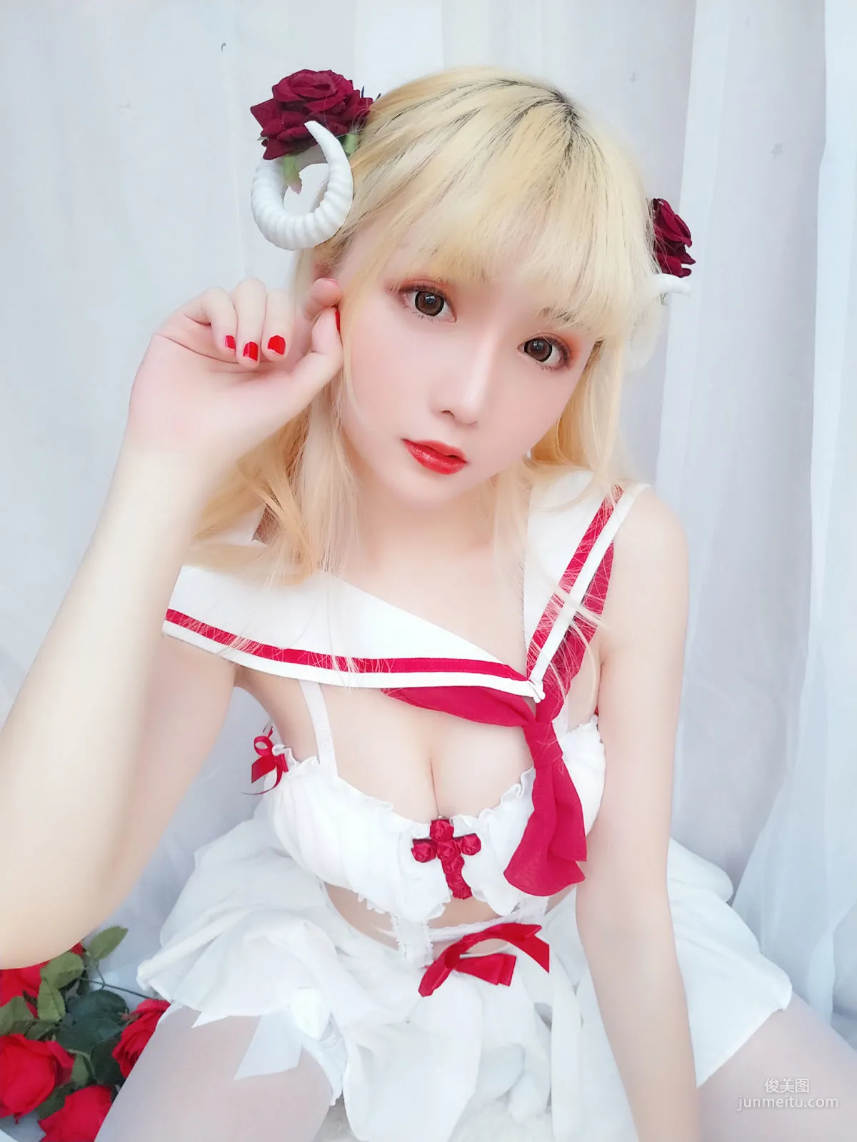 星之迟迟 《玫瑰月光包》 [福利COSPLAY] 写真集64