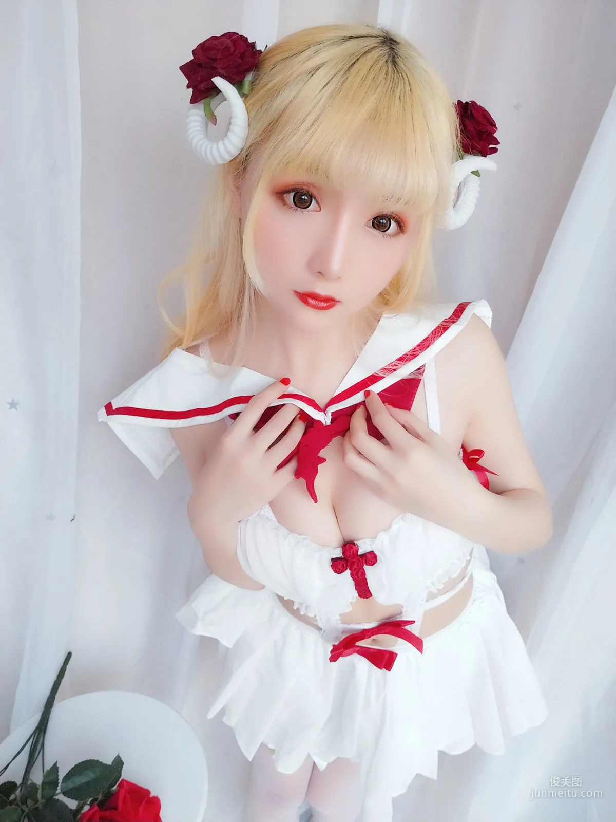 星之迟迟 《玫瑰月光包》 [福利COSPLAY] 写真集35