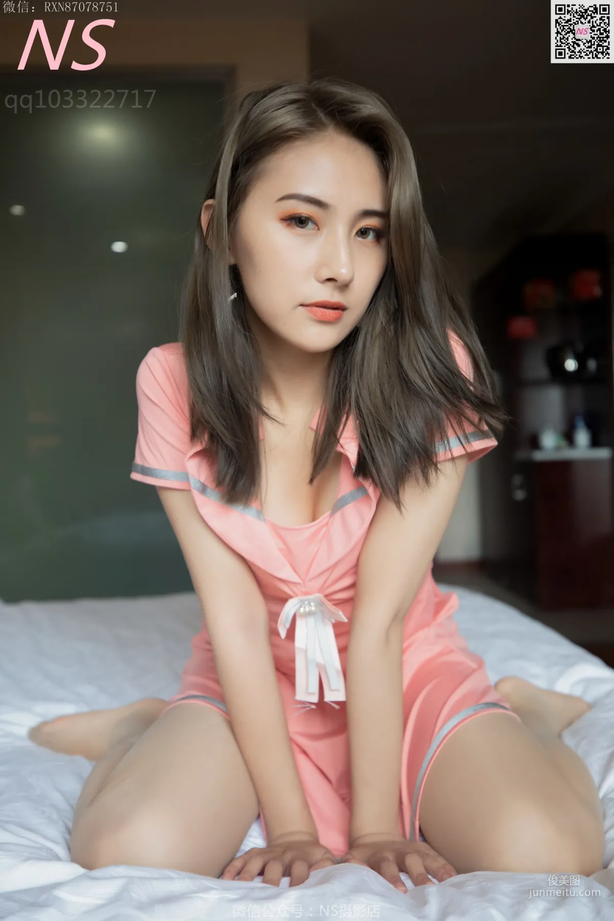 小允儿《明星脸丝袜美腿》 [纳丝摄影] 写真集21